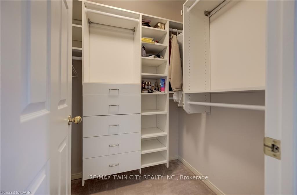 Photo 23 of 451 Burnett Avenue, Cambridge, Fiddlesticks — HOMEH