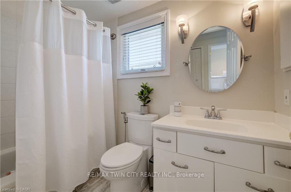 Photo 26 of 451 Burnett Avenue, Cambridge, Fiddlesticks — HOMEH
