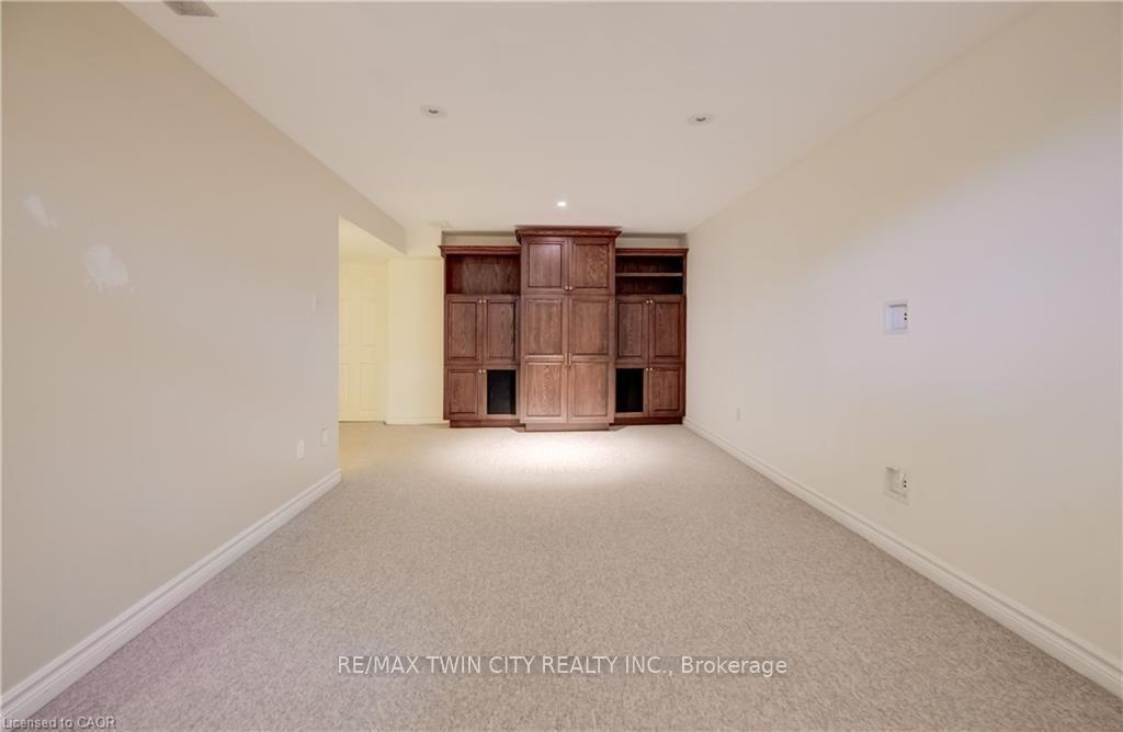 Photo 30 of 451 Burnett Avenue, Cambridge, Fiddlesticks — HOMEH