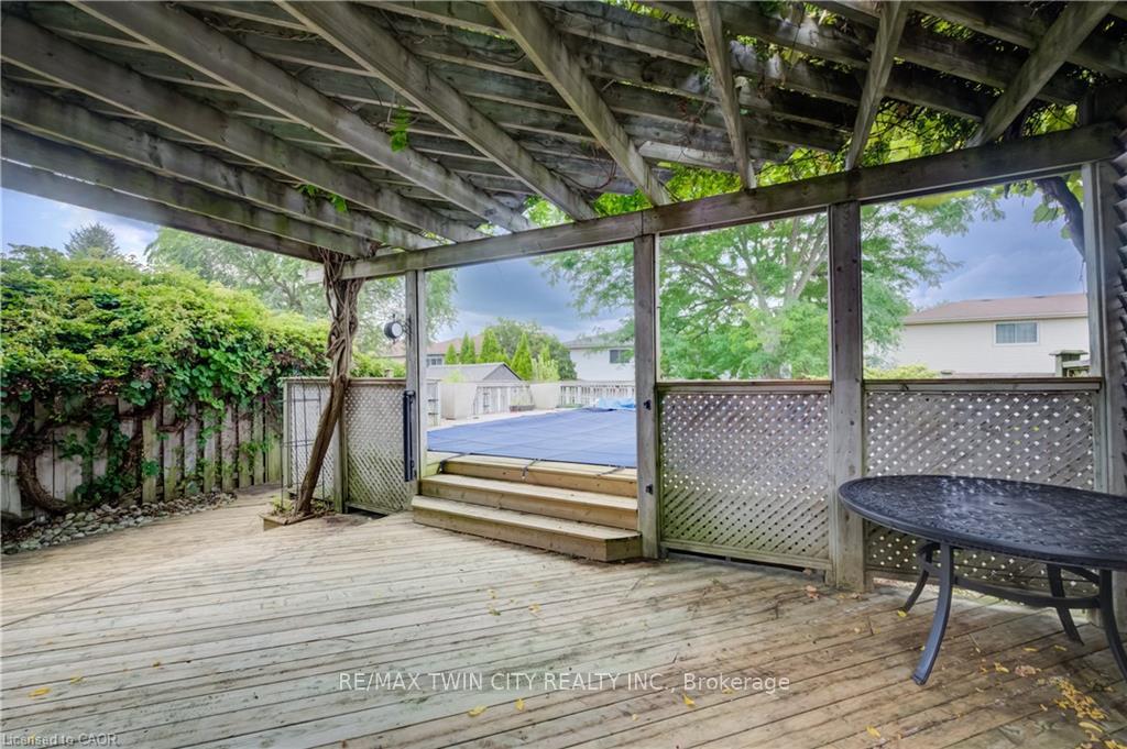 Photo 33 of 451 Burnett Avenue, Cambridge, Fiddlesticks — HOMEH