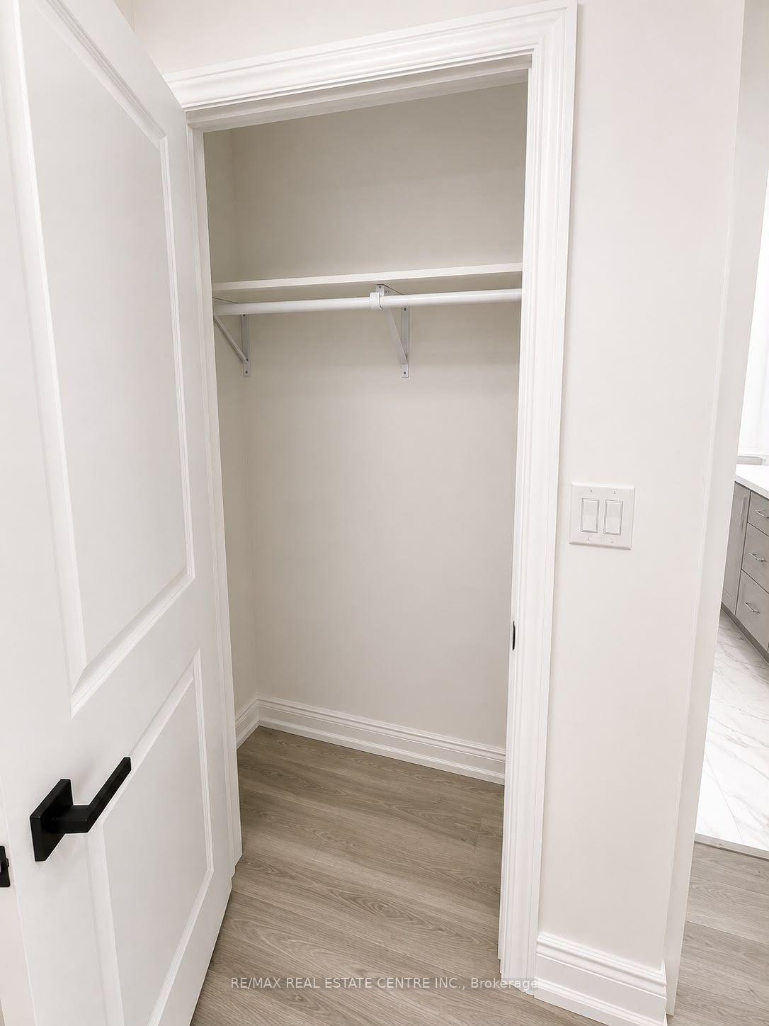 Photo 4 of Unit Lower, 10 Virtue Crescent, Vaughan, Vellore Village — HOMEH