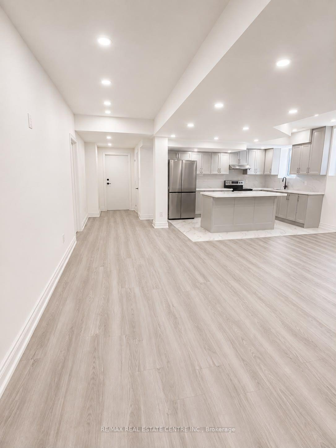 Photo 5 of Unit Lower, 10 Virtue Crescent, Vaughan, Vellore Village — HOMEH