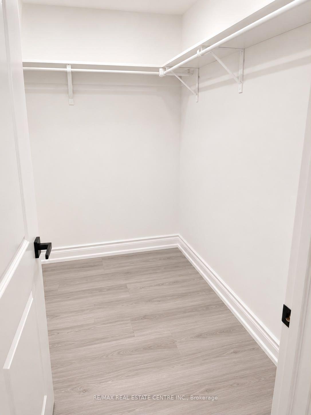 Photo 10 of Unit Lower, 10 Virtue Crescent, Vaughan, Vellore Village — HOMEH