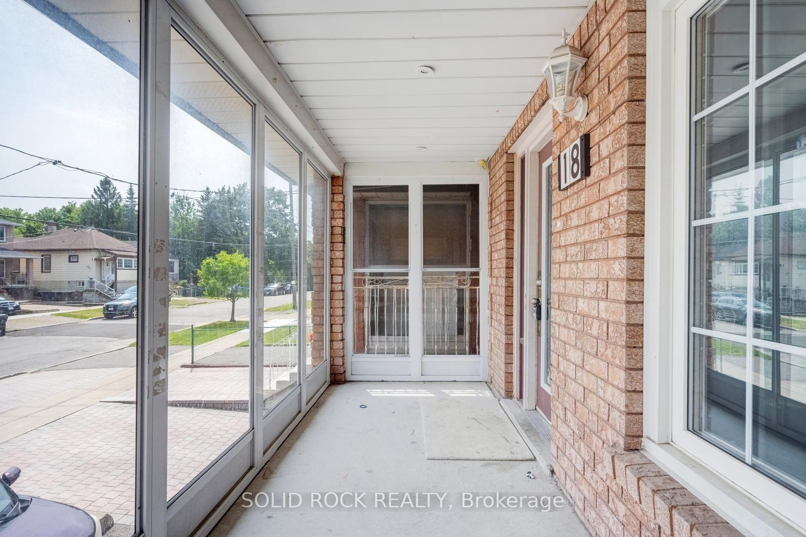 Photo 3 of 18 Maple Bush Avenue, North York, Humberlea-Pelmo Park — HOMEH