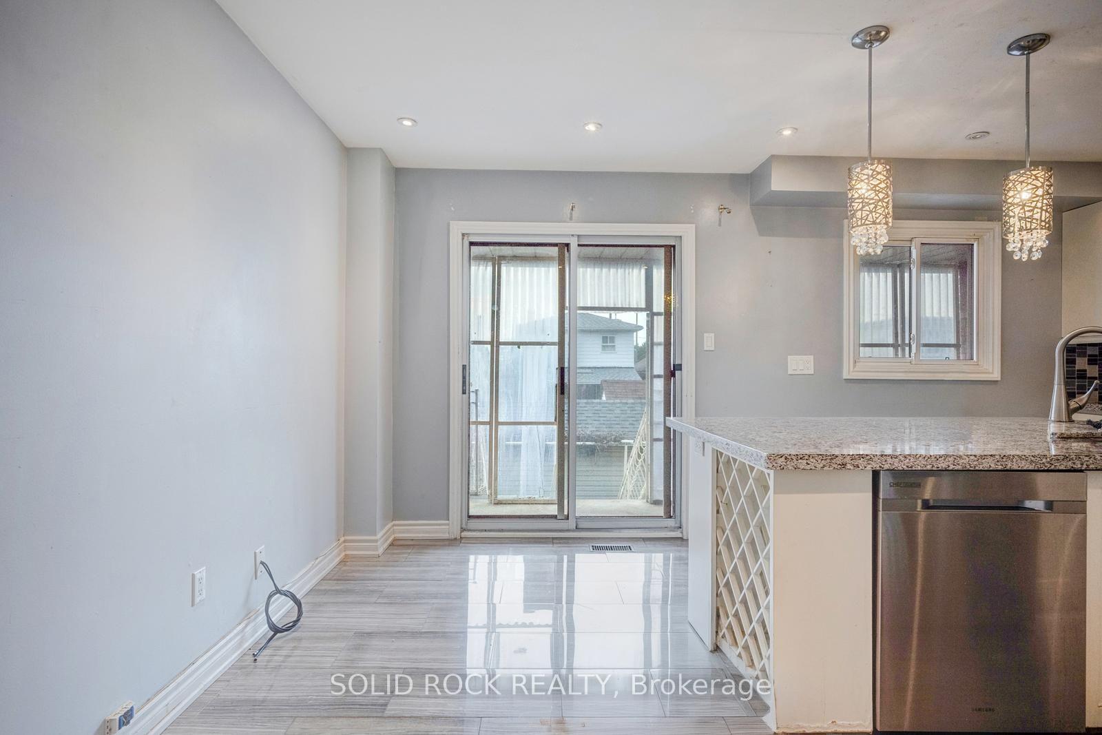 Photo 16 of 18 Maple Bush Avenue, North York, Humberlea-Pelmo Park — HOMEH
