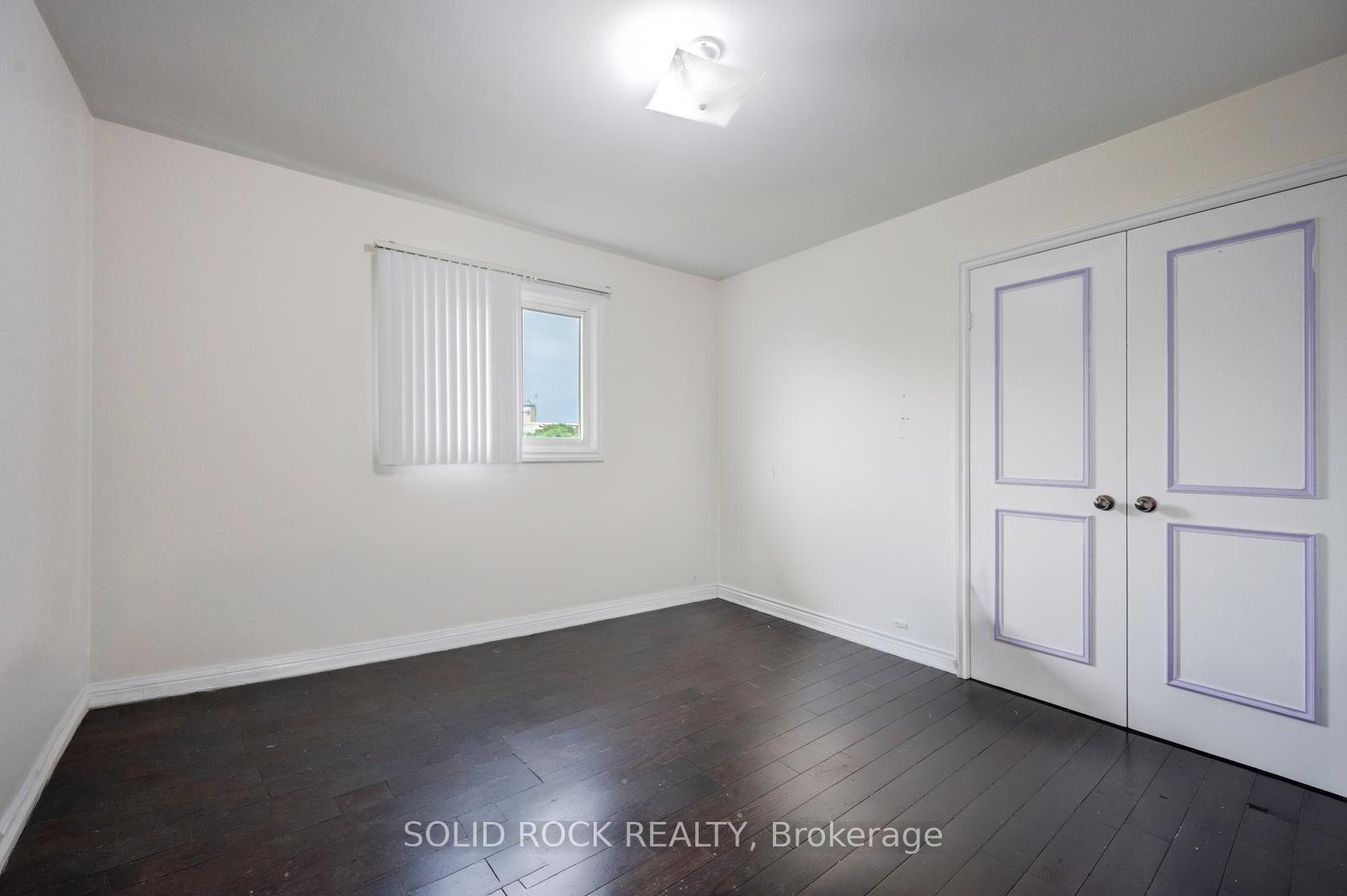 Photo 17 of 18 Maple Bush Avenue, North York, Humberlea-Pelmo Park — HOMEH