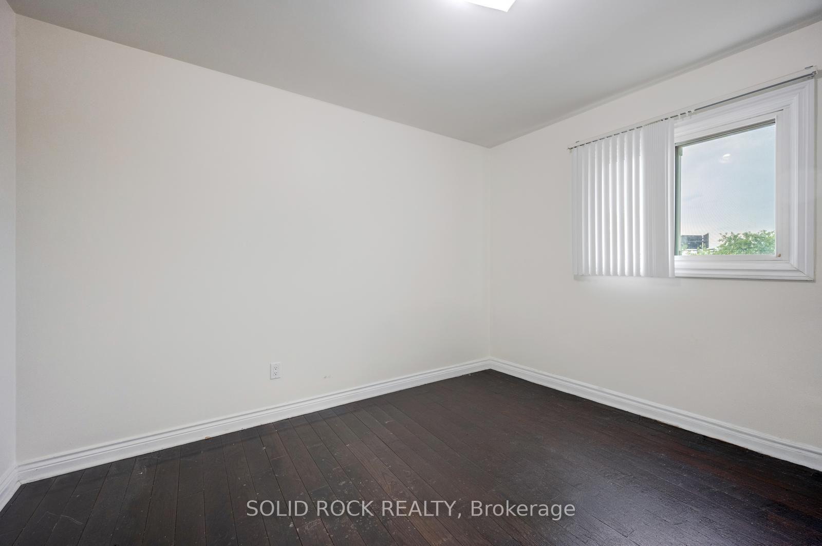 Photo 31 of 18 Maple Bush Avenue, North York, Humberlea-Pelmo Park — HOMEH