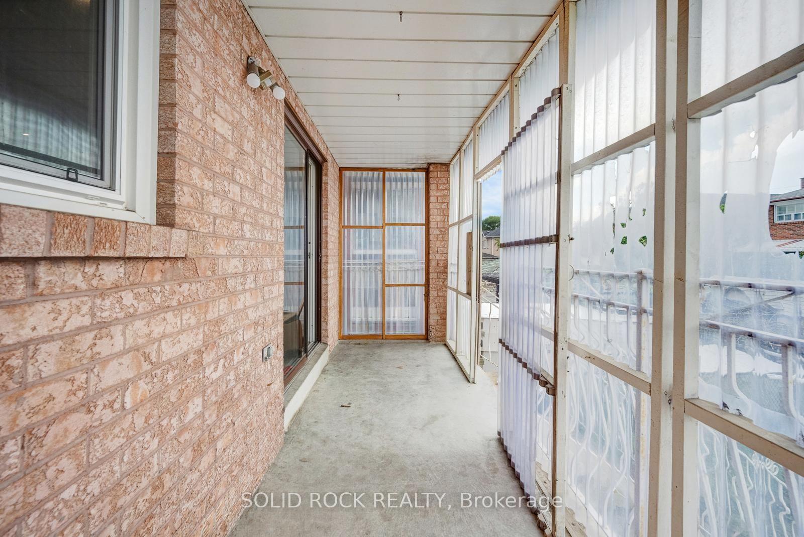 Photo 36 of 18 Maple Bush Avenue, North York, Humberlea-Pelmo Park — HOMEH