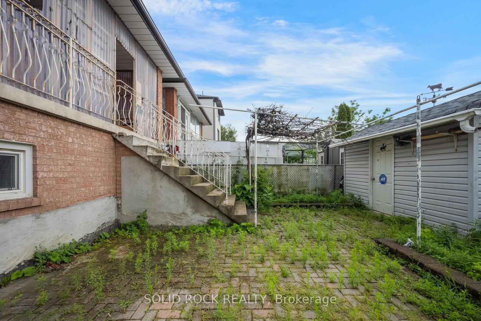 Photo 46 of 18 Maple Bush Avenue, North York, Humberlea-Pelmo Park — HOMEH