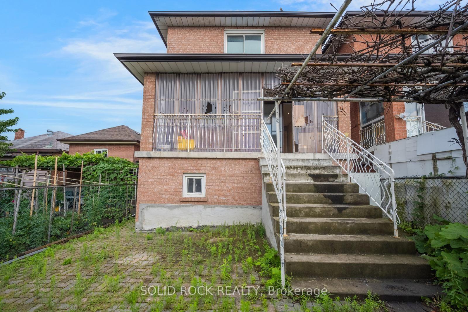Photo 47 of 18 Maple Bush Avenue, North York, Humberlea-Pelmo Park — HOMEH