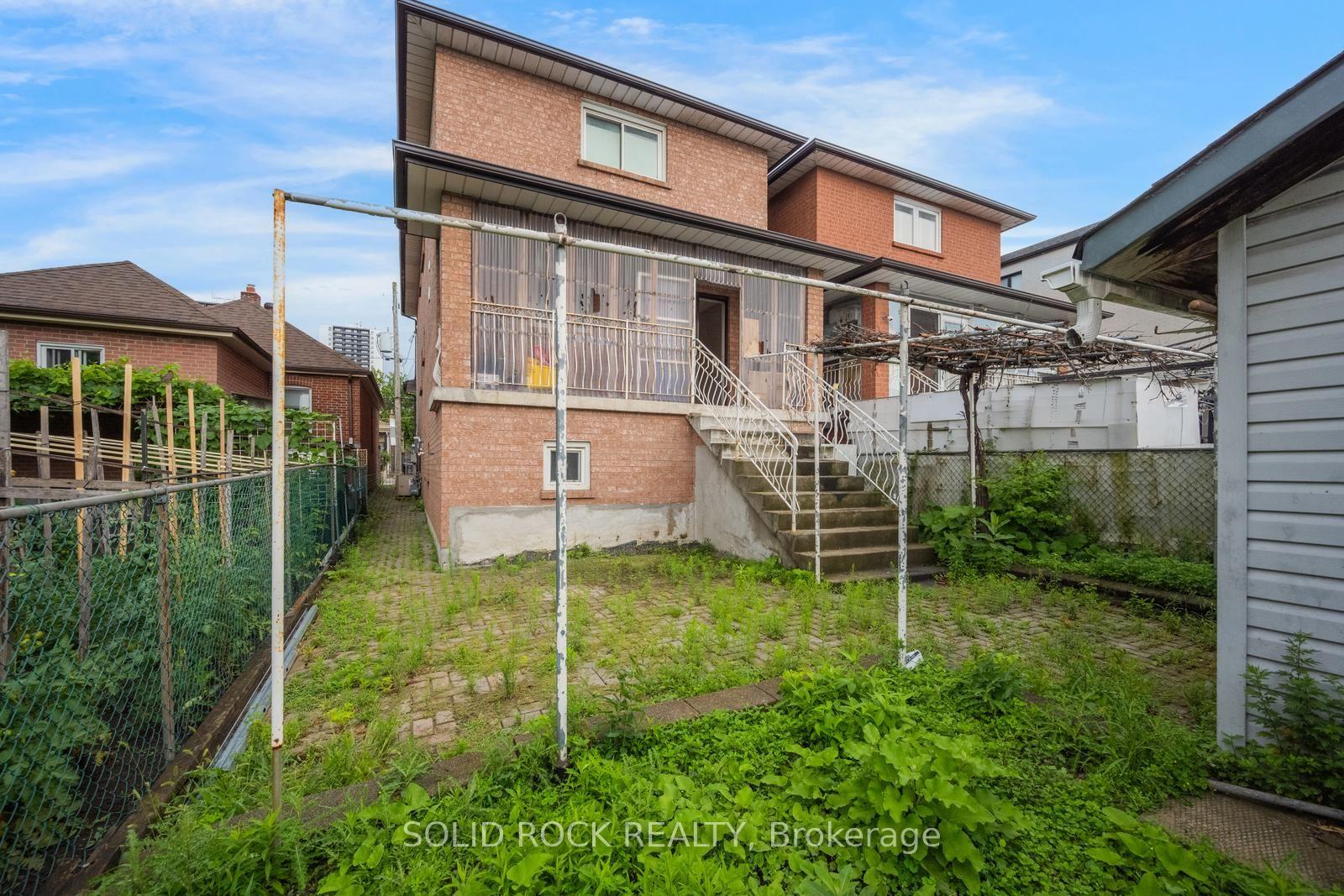 Photo 49 of 18 Maple Bush Avenue, North York, Humberlea-Pelmo Park — HOMEH