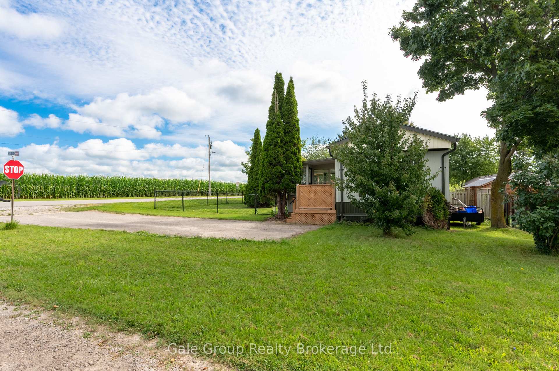 Photo 3 of 32 Pineview Ave, Malahide, Lyons — HOMEH