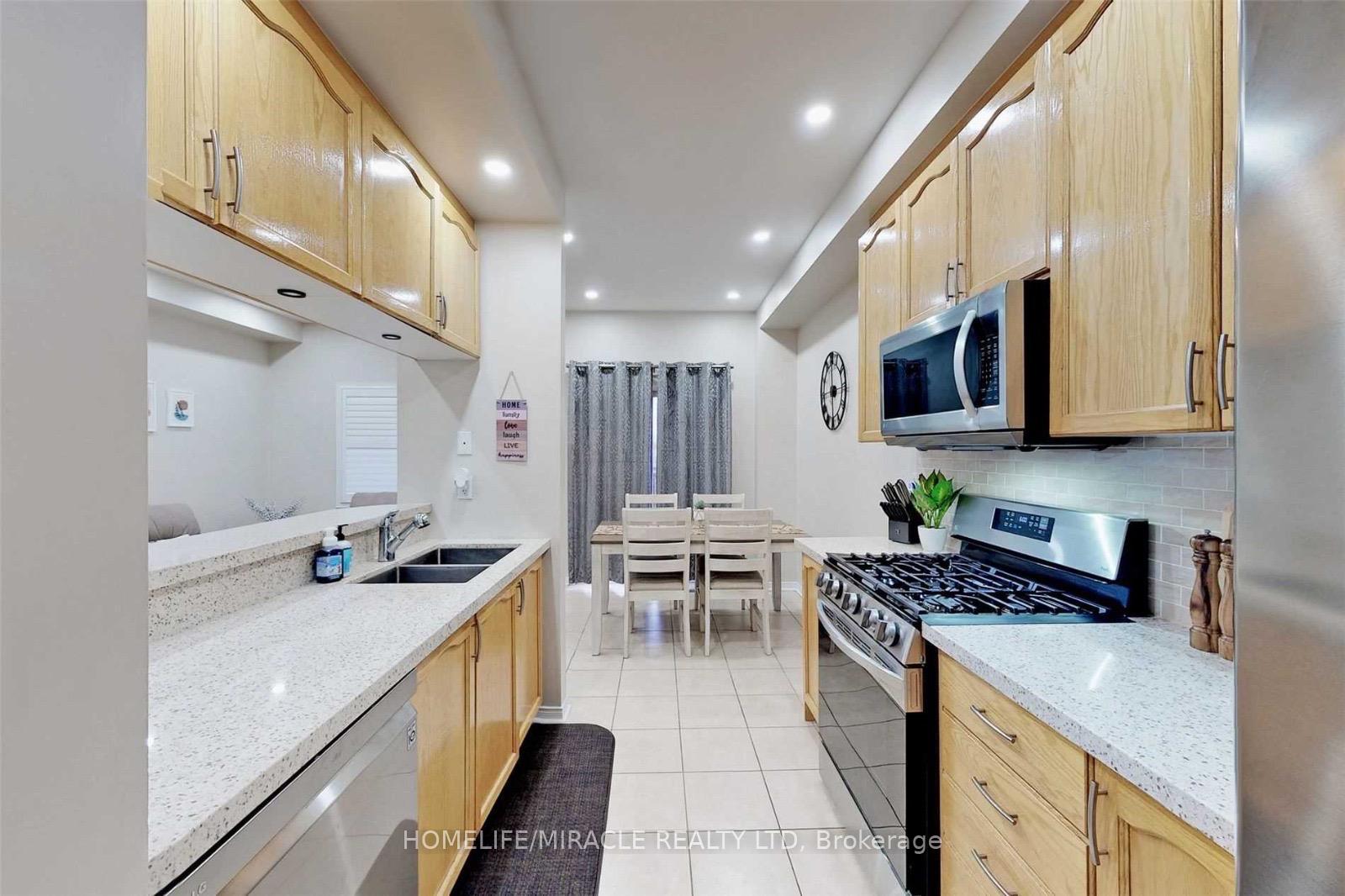 Photo 13 of 3258 Angel Pass Drive, Mississauga, Churchill Meadows — HOMEH