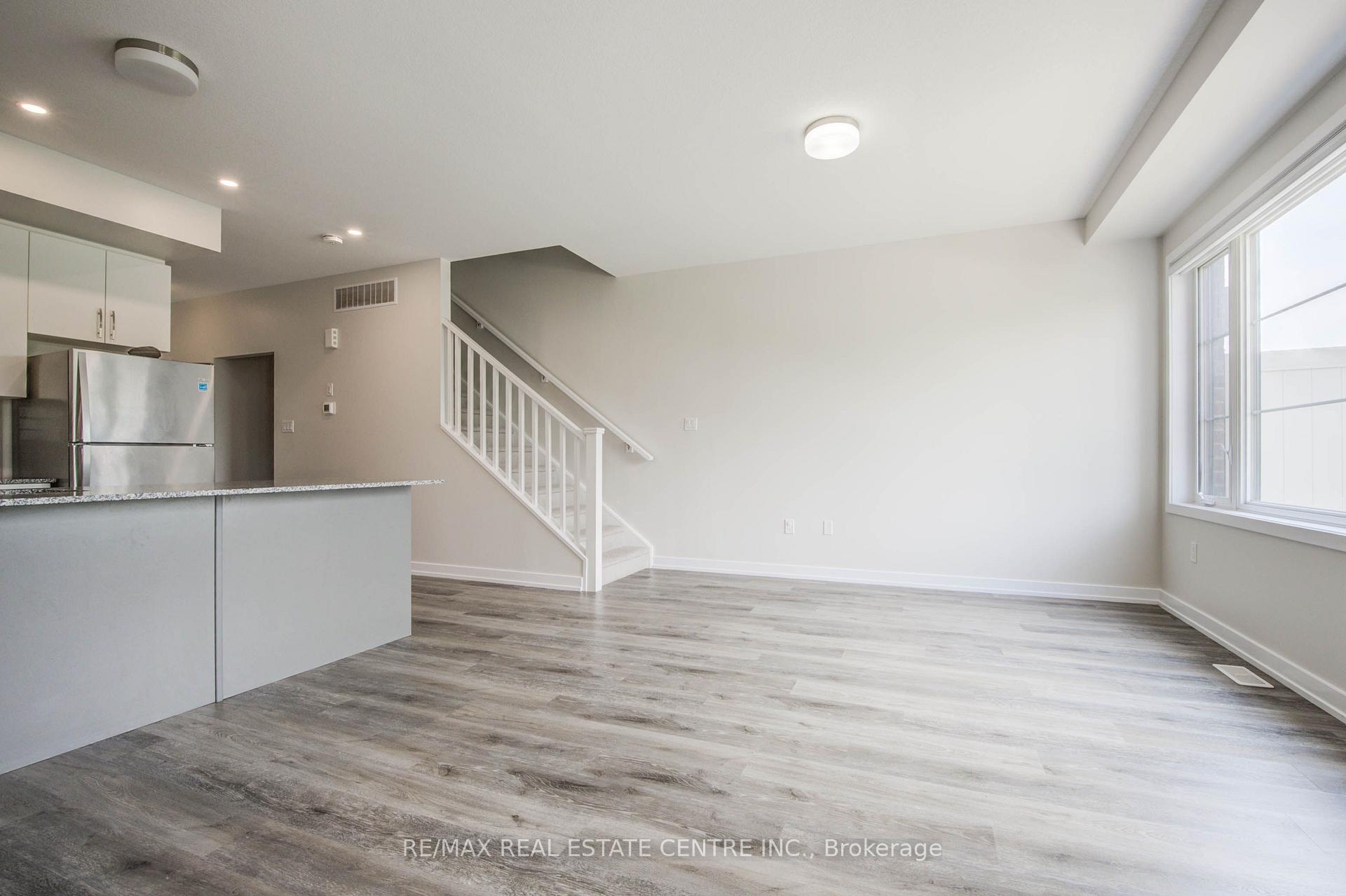 Photo 12 of Unit 7, 350 River Road, Cambridge, Hespeler Village — HOMEH