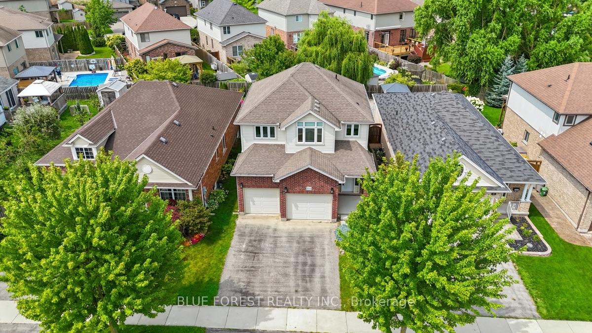 Photo 2 of 1834 Dormer Drive, London, South U — HOMEH