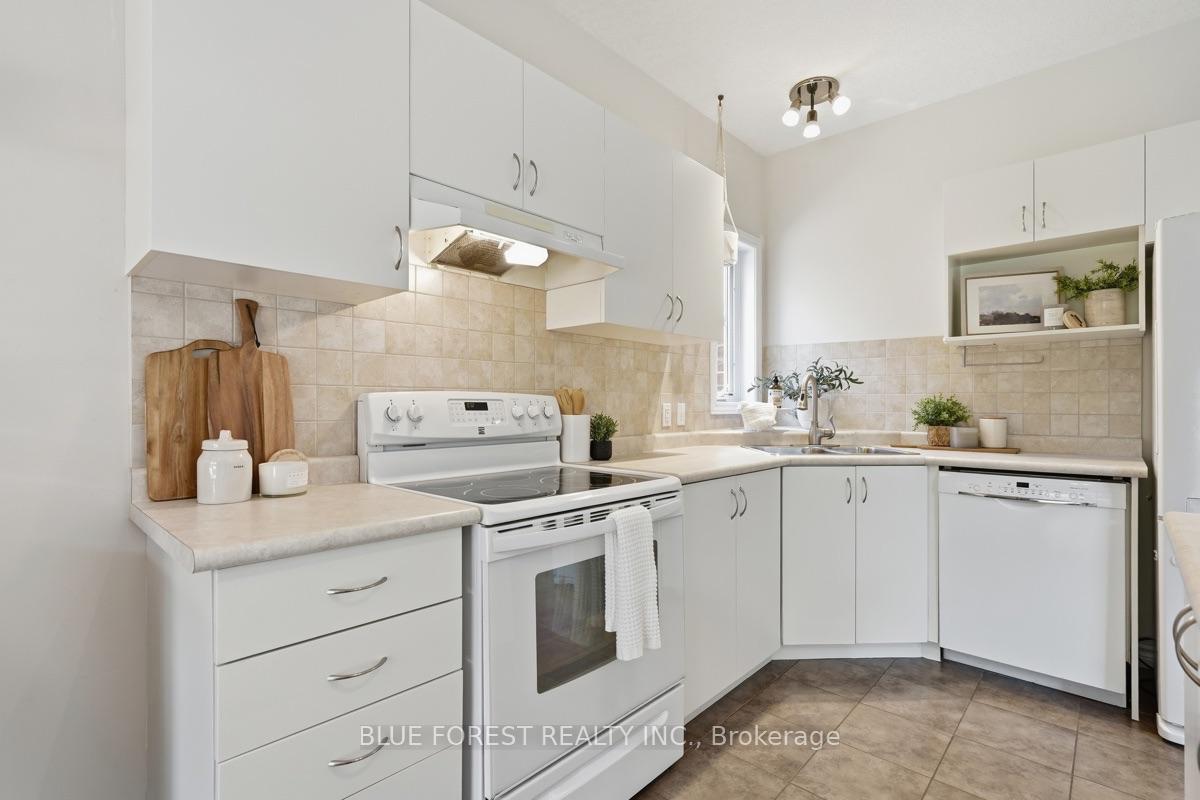 Photo 12 of 1834 Dormer Drive, London, South U — HOMEH