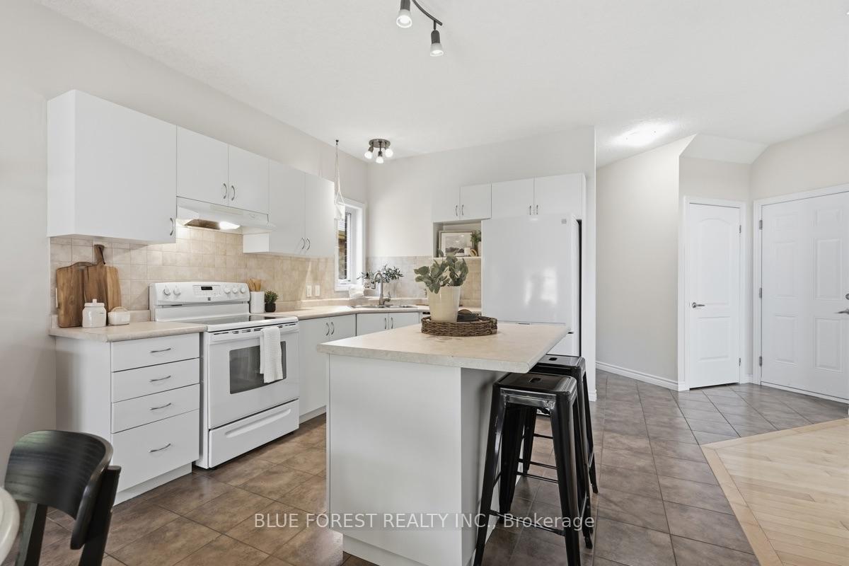 Photo 14 of 1834 Dormer Drive, London, South U — HOMEH