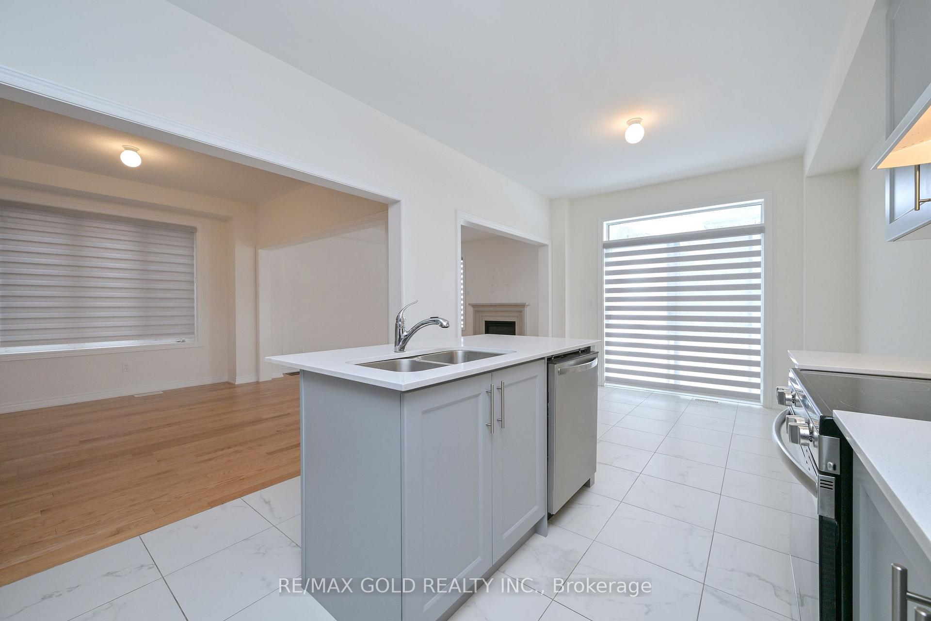 Photo 14 of 1345 Davis Loop, Innisfil, Lefroy — HOMEH