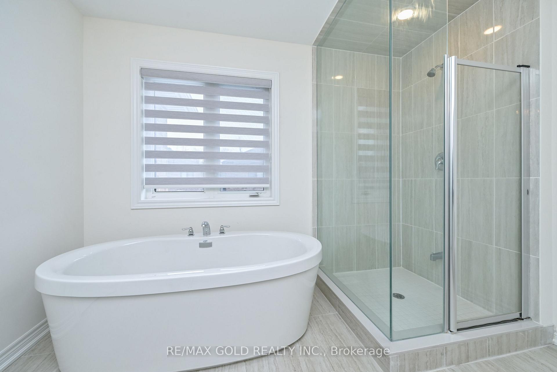 Photo 23 of 1345 Davis Loop, Innisfil, Lefroy — HOMEH