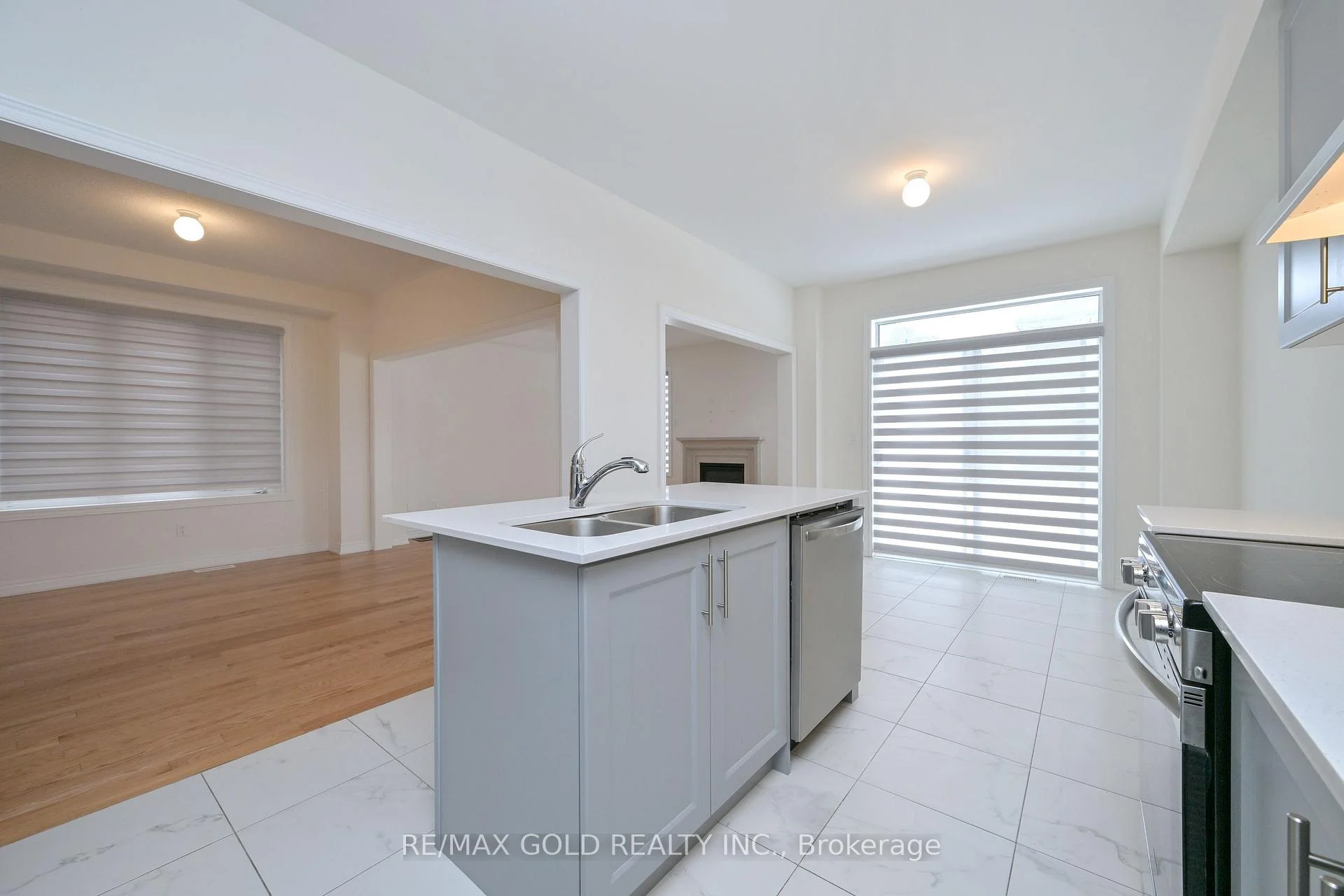 Photo 12 of 1345 Davis Loop, Innisfil, Lefroy — HOMEH