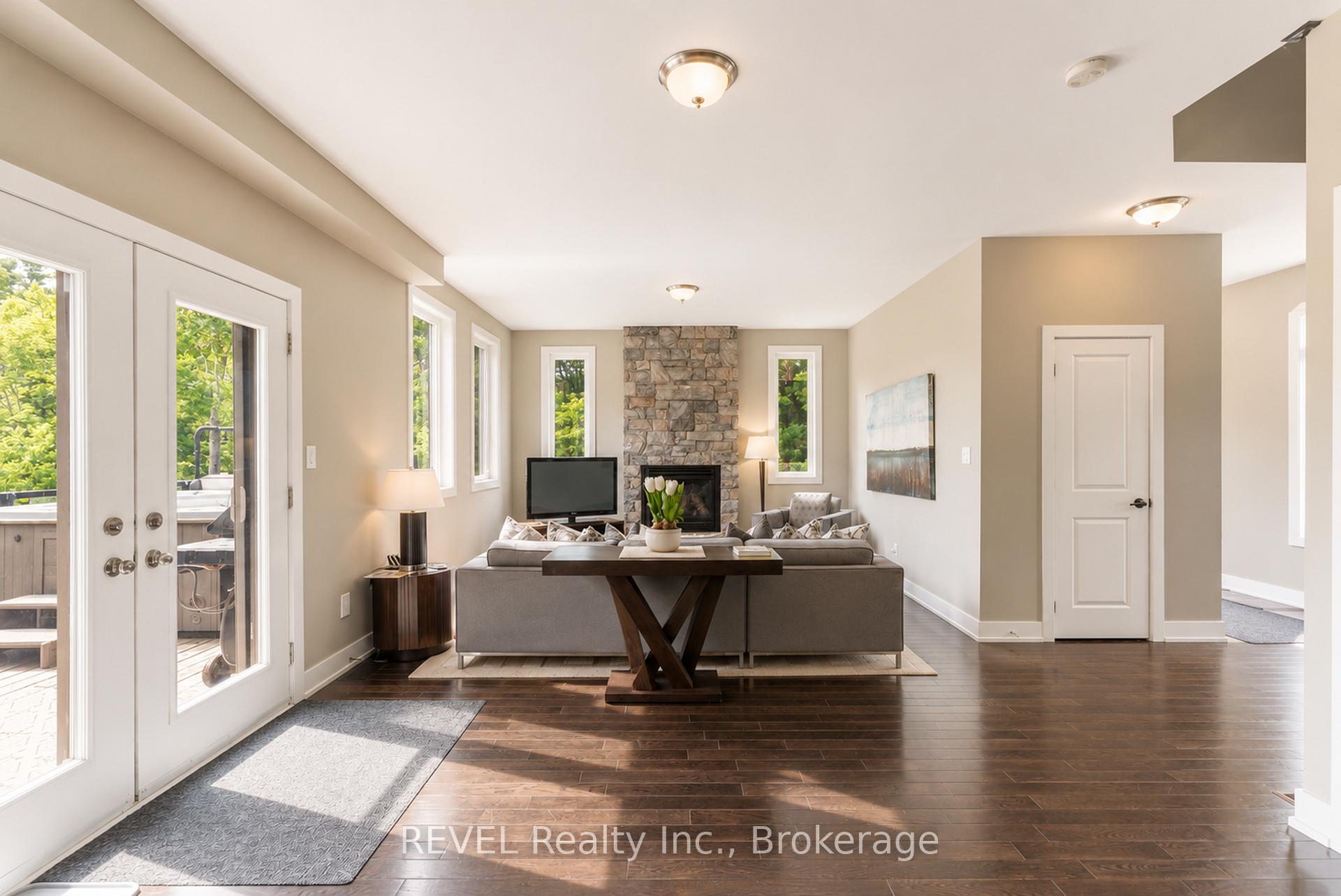 Photo 6 of 67 Rockmount Crescent, Gravenhurst, Muskoka (S) — HOMEH