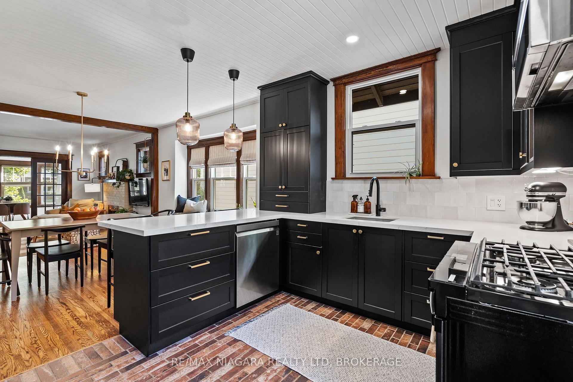 Photo 13 of 66 Highland Avenue, St. Catharines, Old Glenridge — HOMEH