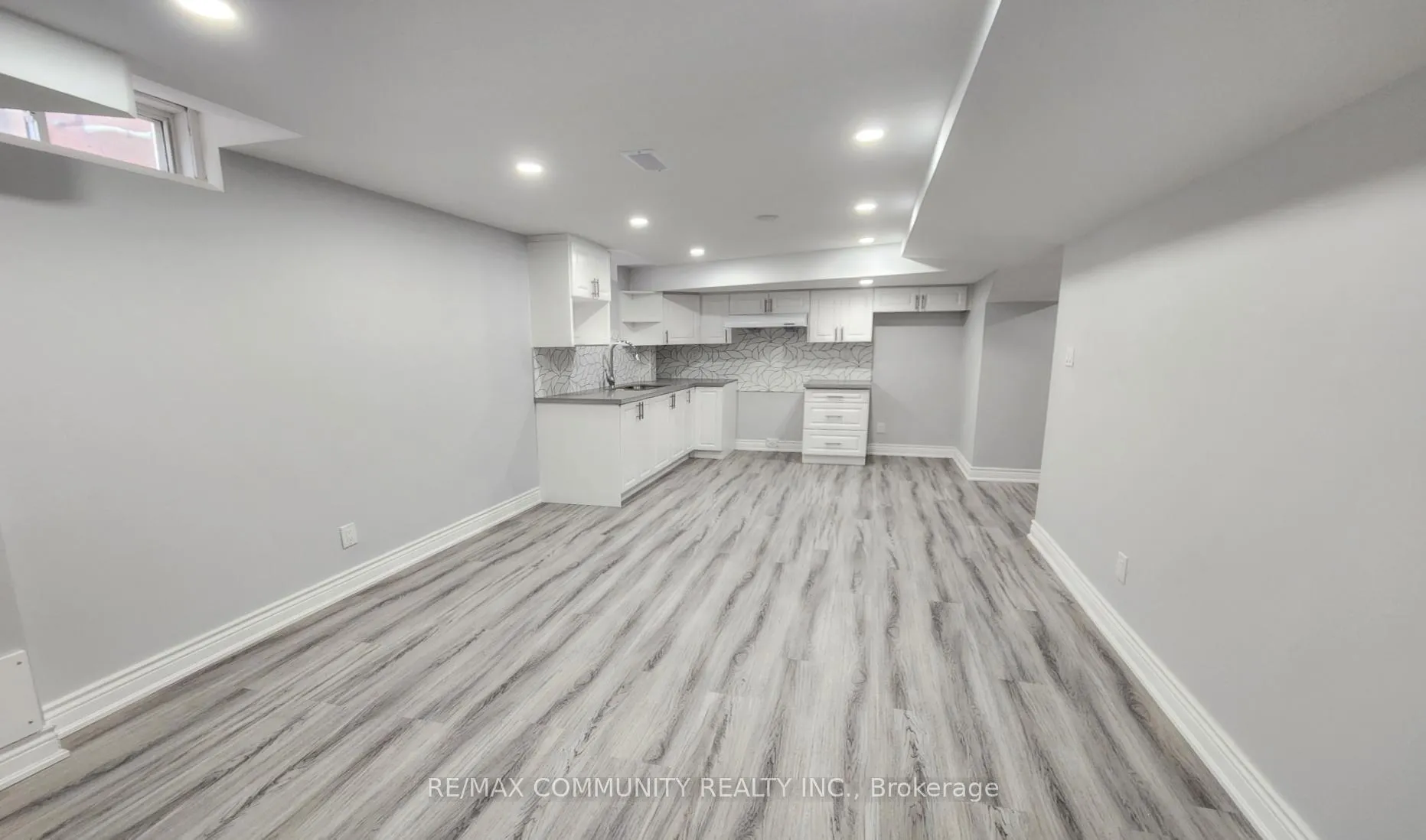 Photo 2 of Unit Bsmt, 1004 Maury Crescent, Pickering, Liverpool — HOMEH