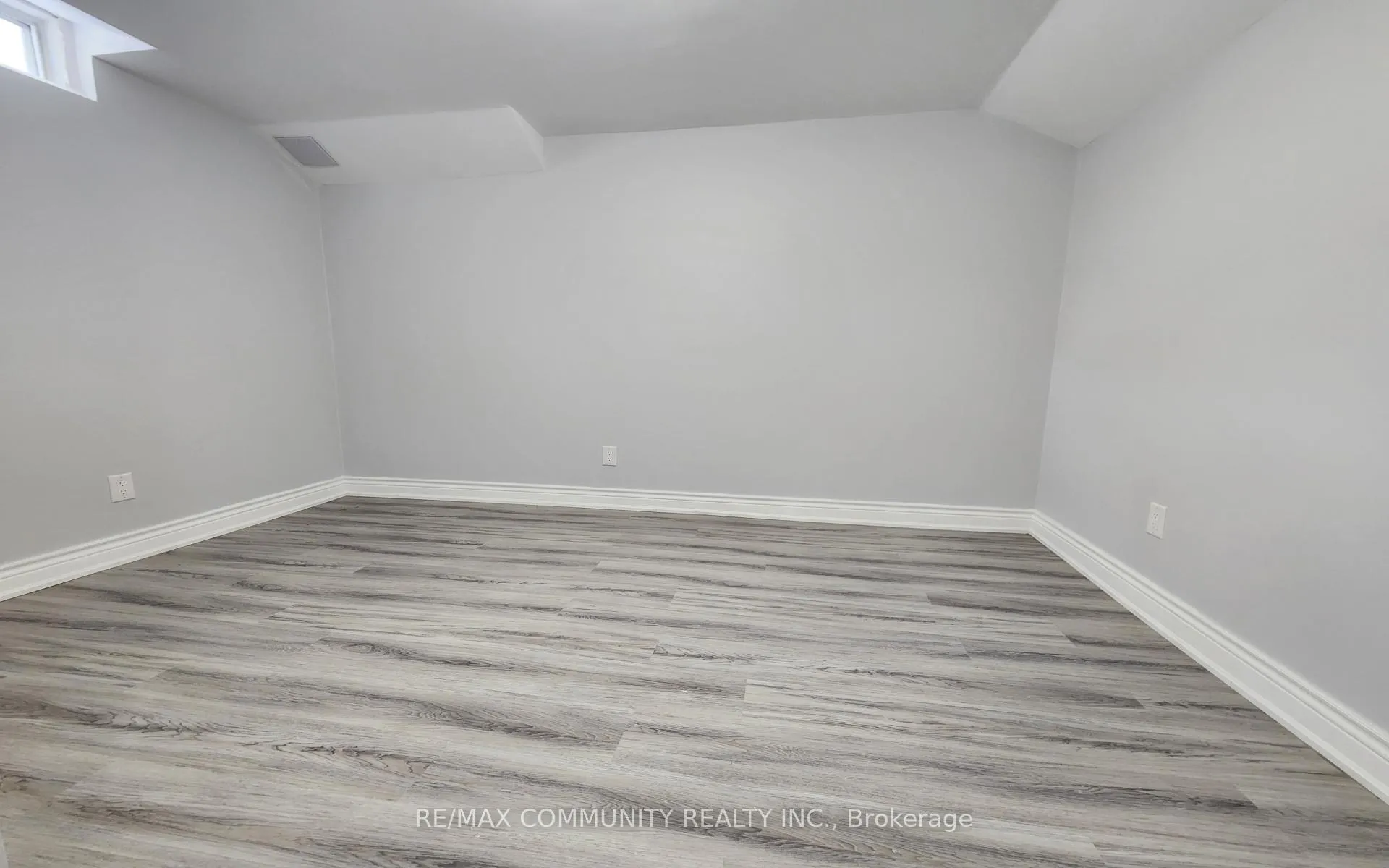 Photo 4 of Unit Bsmt, 1004 Maury Crescent, Pickering, Liverpool — HOMEH