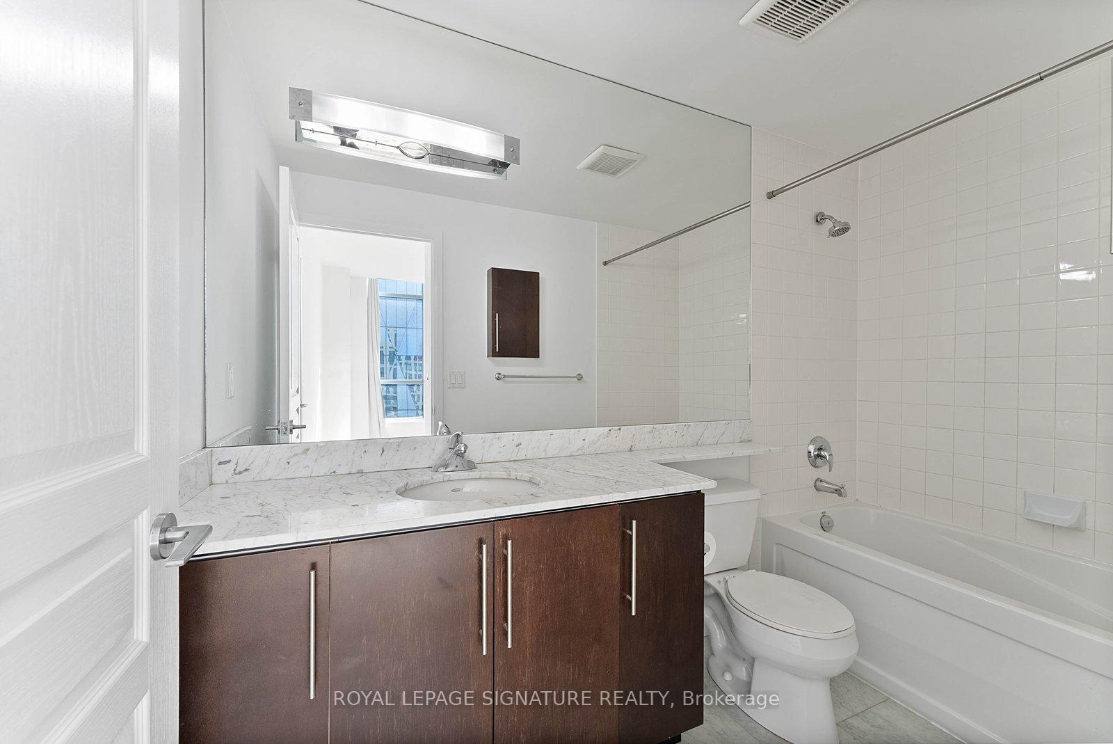 Photo 7 of Unit PH11, 18 Yonge Street, Toronto, Waterfront Communities — HOMEH