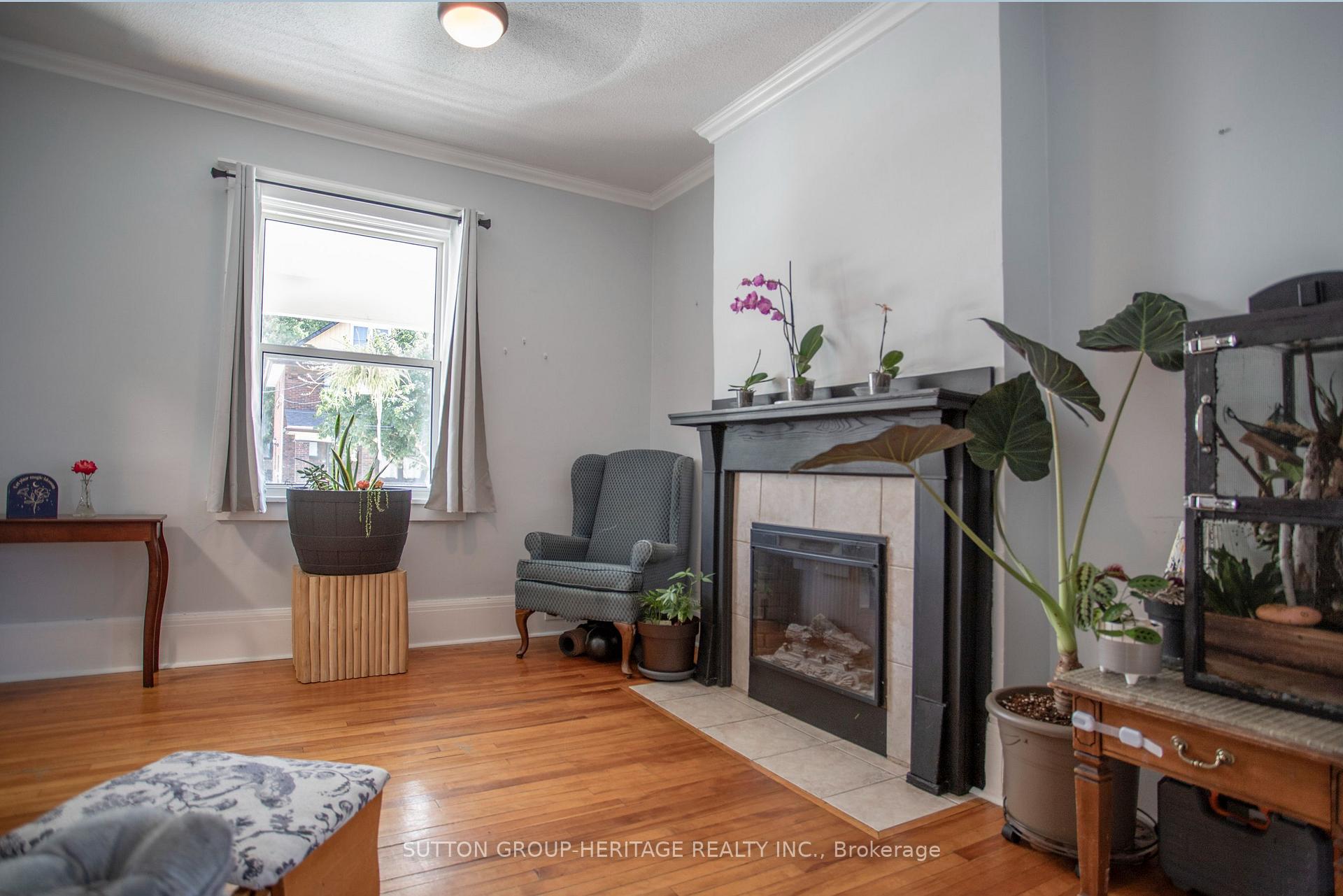 Photo 2 of 96 Agnes Street, Oshawa, O'Neill — HOMEH