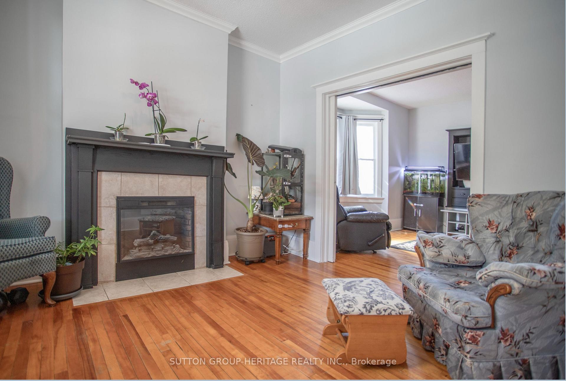 Photo 4 of 96 Agnes Street, Oshawa, O'Neill — HOMEH