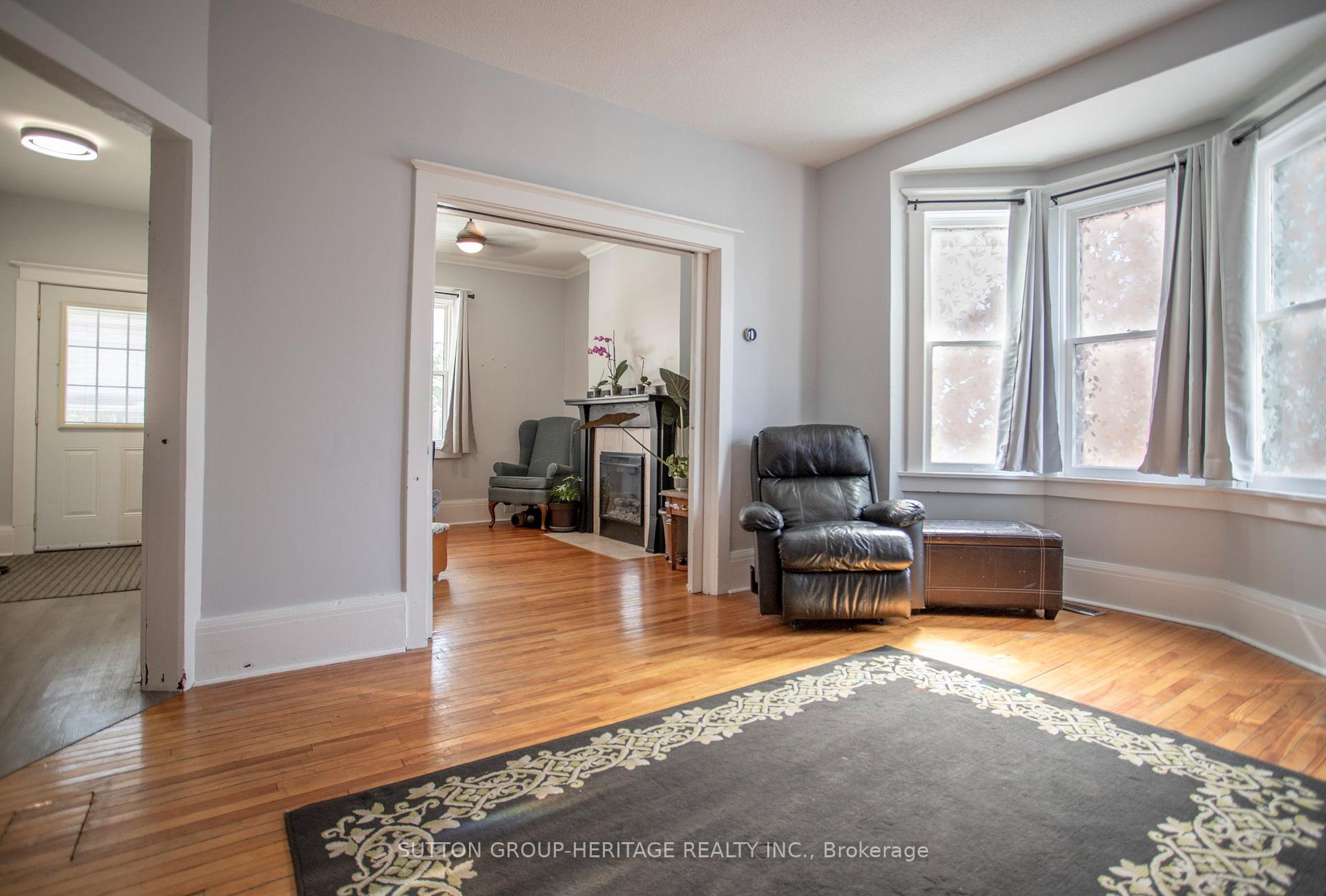 Photo 6 of 96 Agnes Street, Oshawa, O'Neill — HOMEH