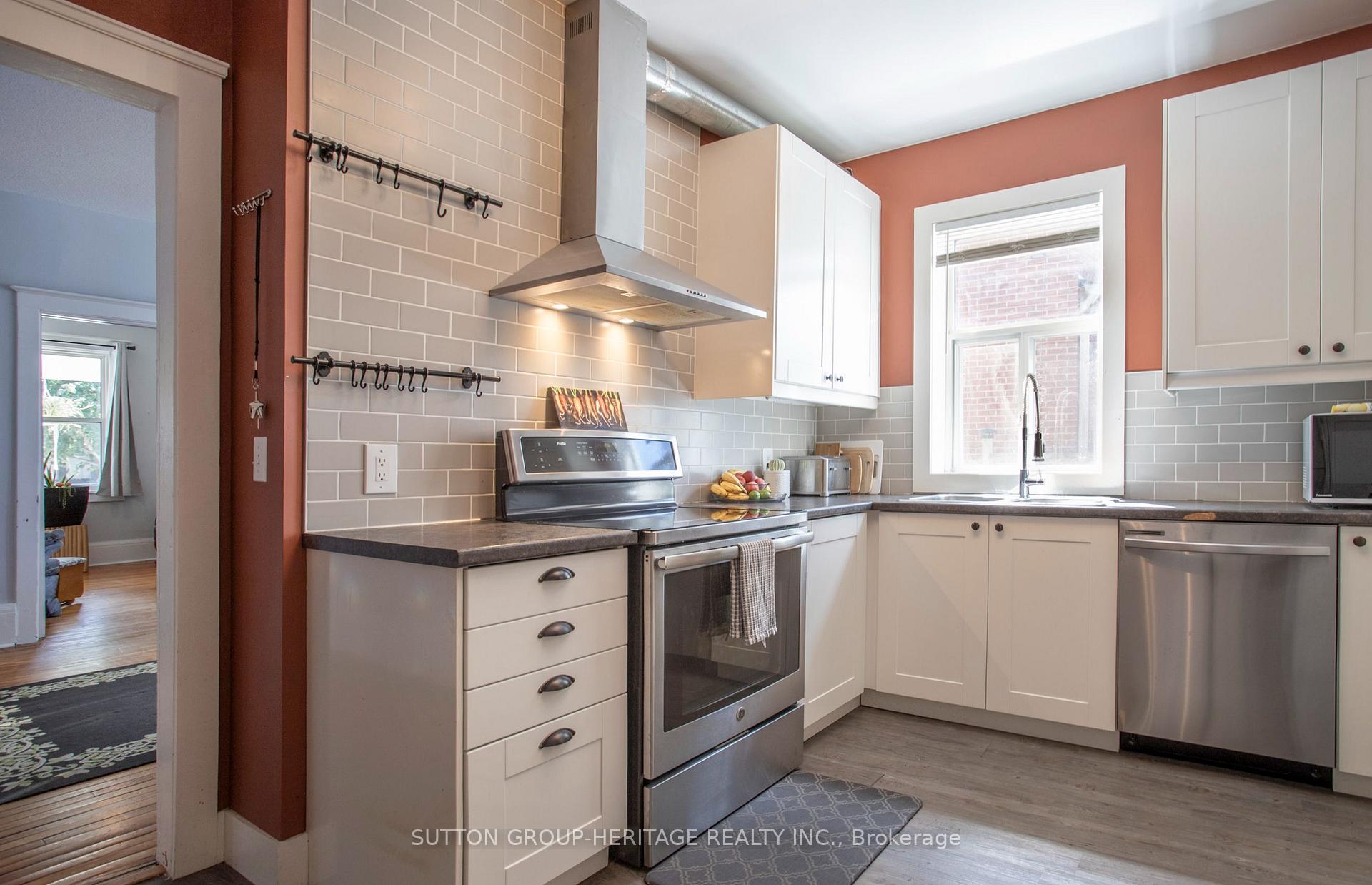 Photo 7 of 96 Agnes Street, Oshawa, O'Neill — HOMEH
