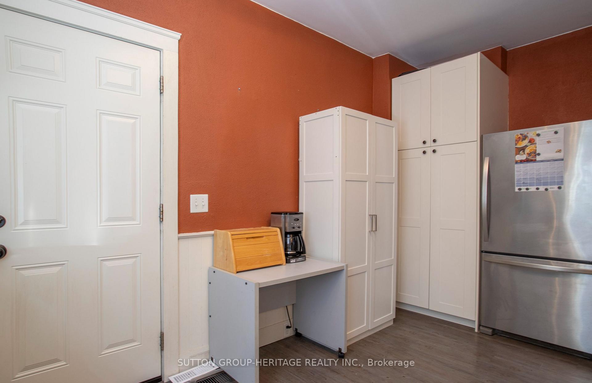 Photo 9 of 96 Agnes Street, Oshawa, O'Neill — HOMEH