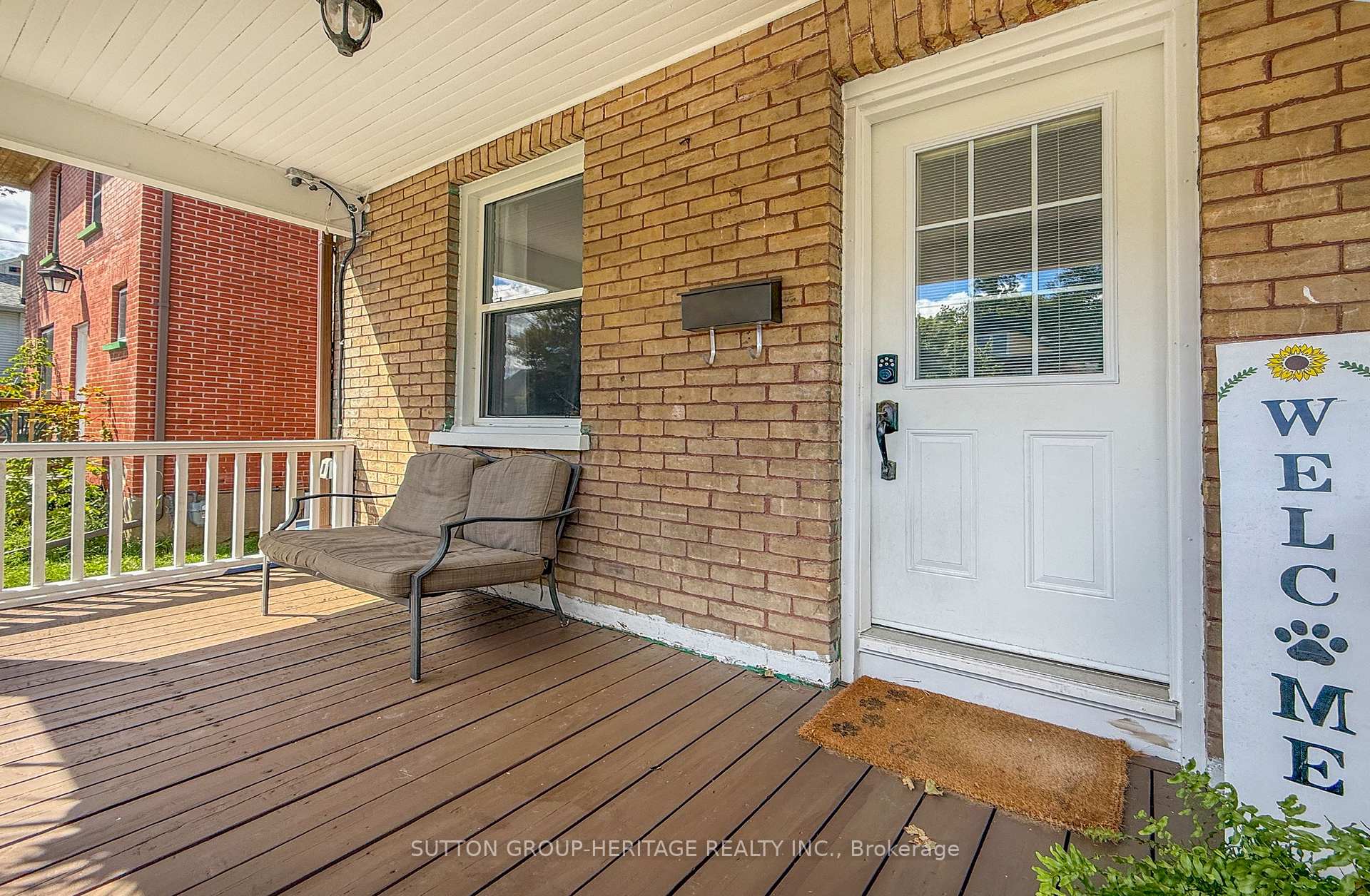 Photo 3 of 96 Agnes Street, Oshawa, O'Neill — HOMEH
