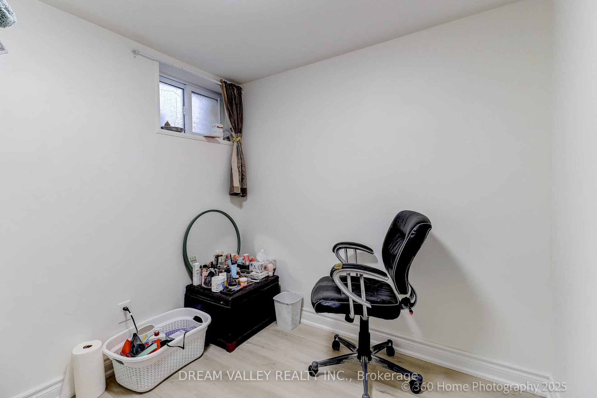 Photo 19 of 35 Waldock Street, Scarborough, West Hill — HOMEH