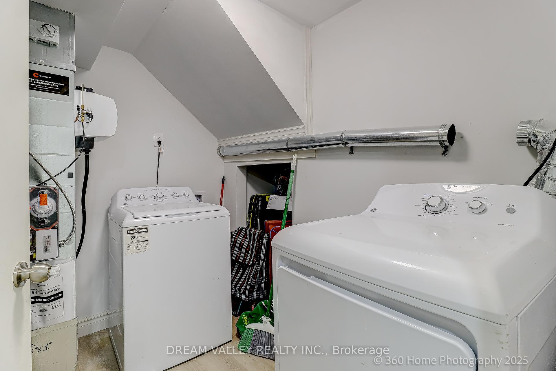 Photo 21 of 35 Waldock Street, Scarborough, West Hill — HOMEH