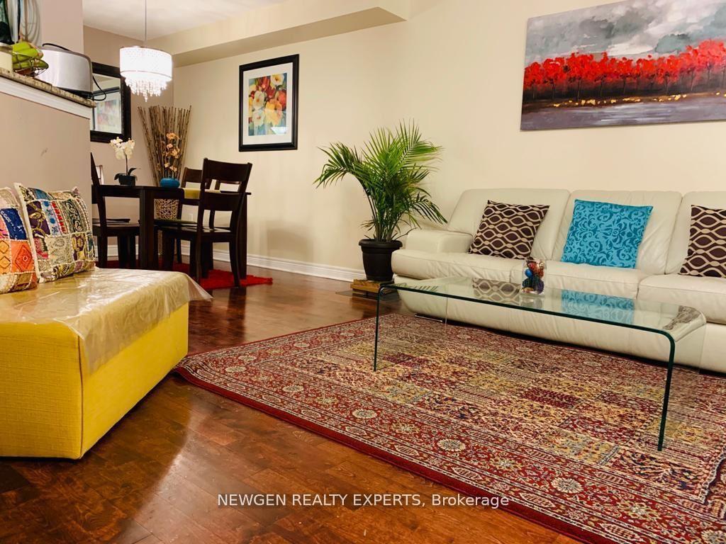 Photo 5 of 3330 Snowball Road E, Mississauga, Lisgar — HOMEH