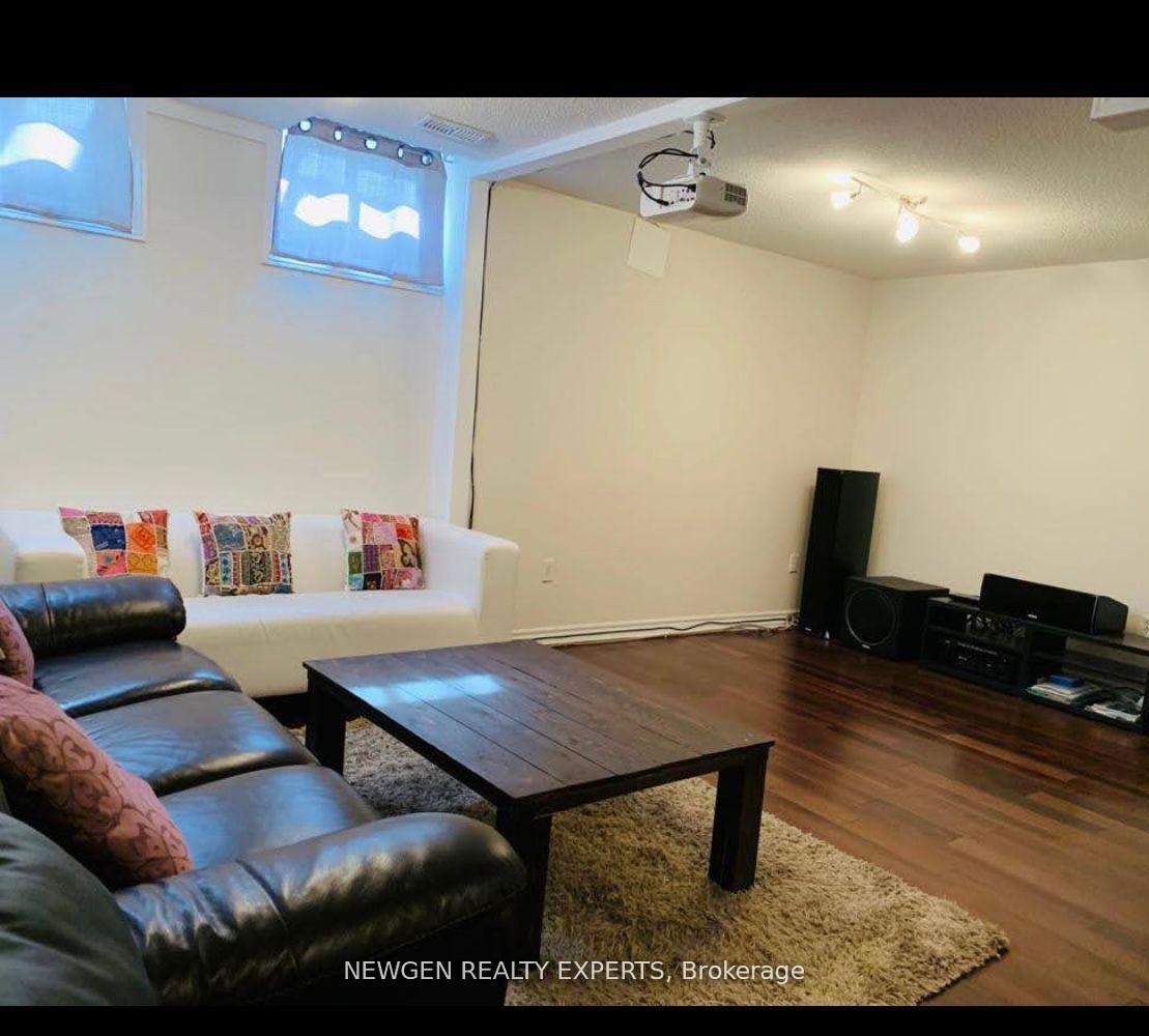 Photo 14 of 3330 Snowball Road E, Mississauga, Lisgar — HOMEH
