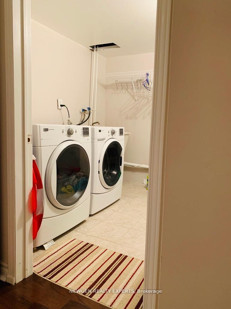 Photo 15 of 3330 Snowball Road E, Mississauga, Lisgar — HOMEH
