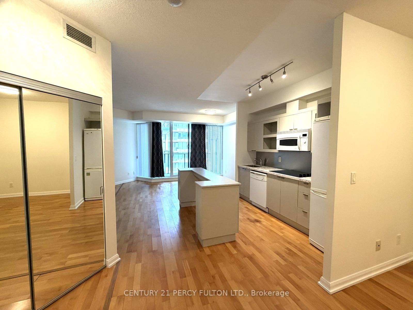 Photo 7 of Unit 1501, 111 Elizabeth Street, Toronto, Bay Street Corridor — HOMEH