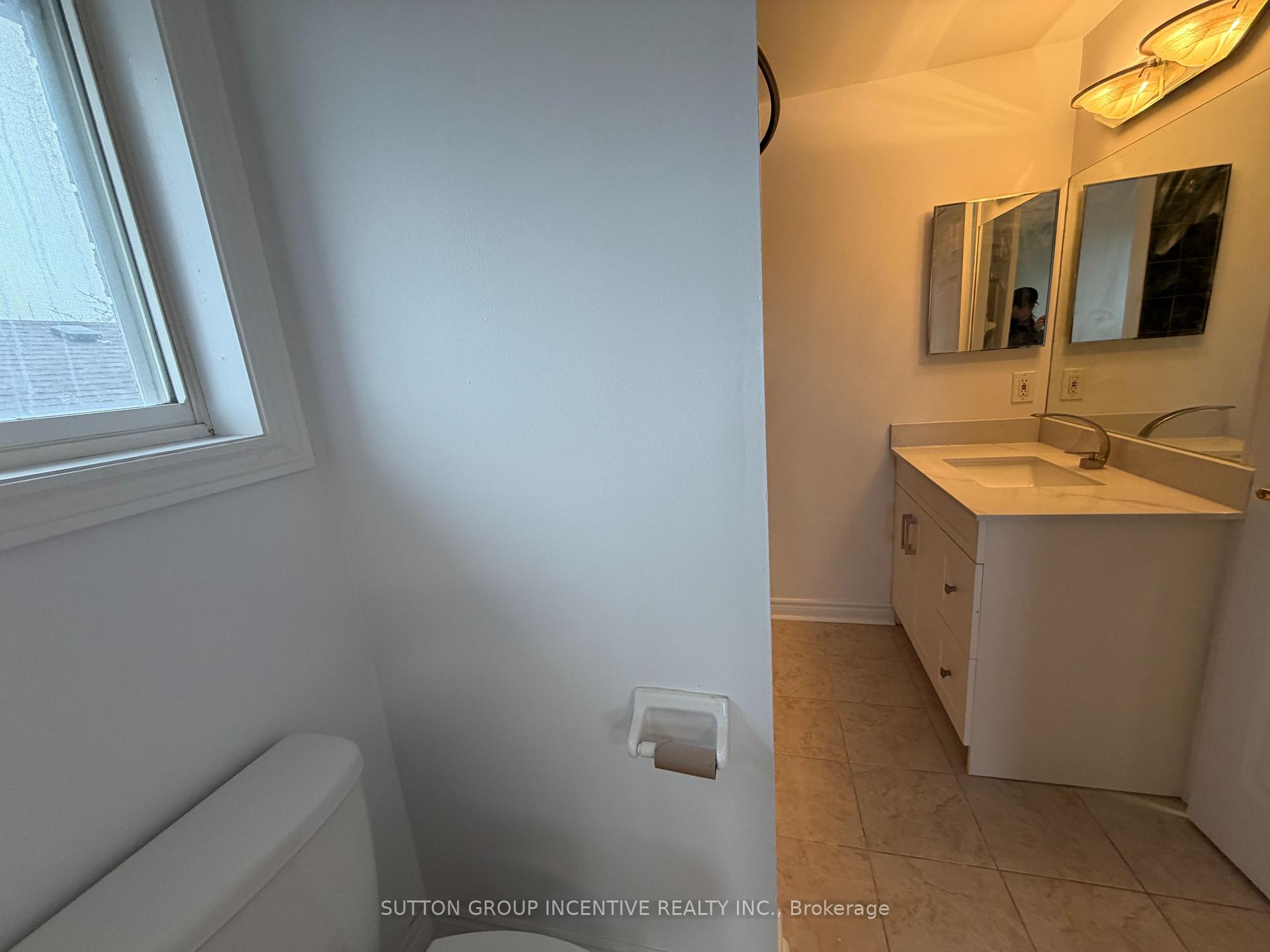 Photo 21 of 15 Timothy Lane, Barrie, Holly — HOMEH