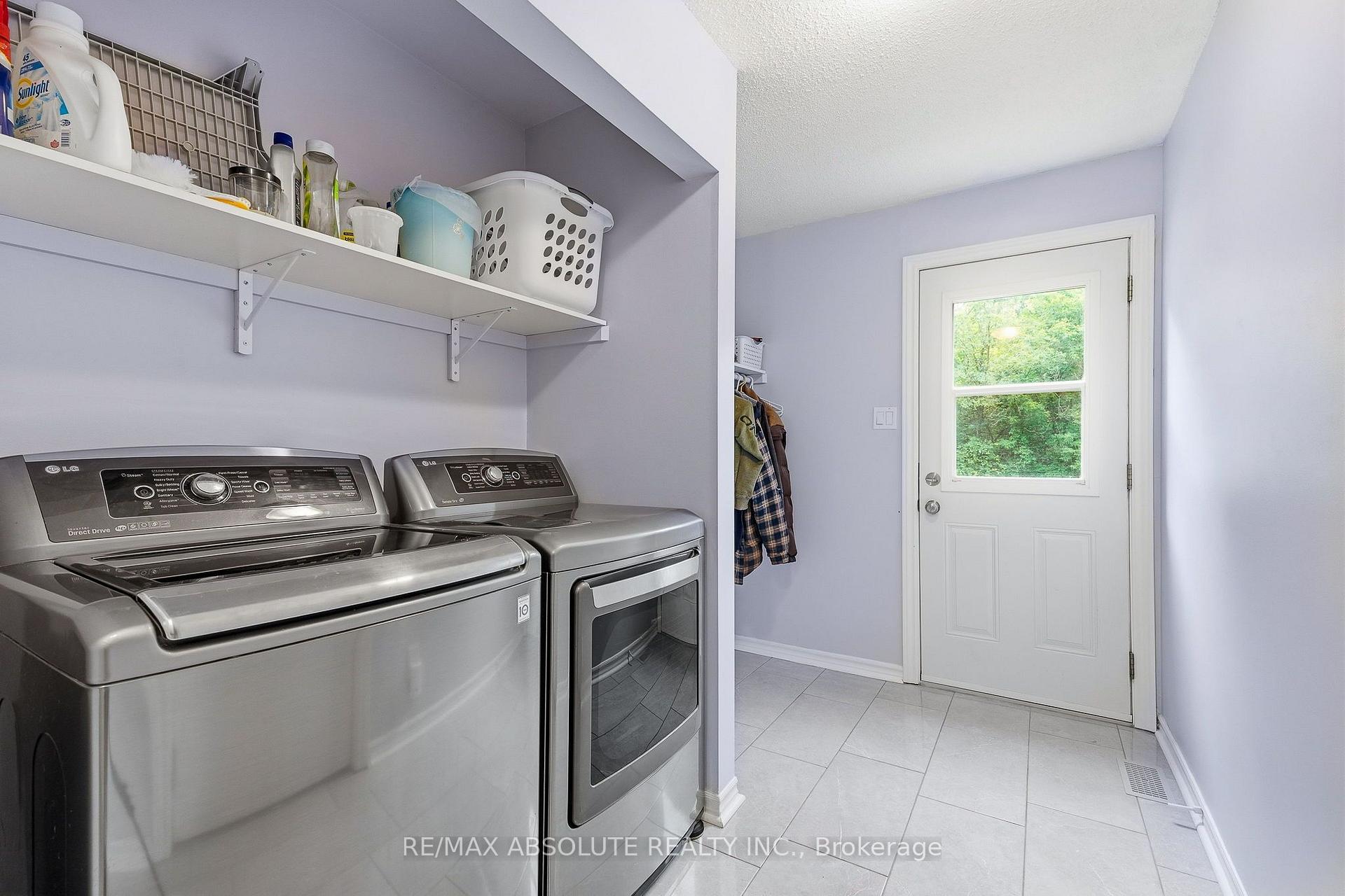 Photo 9 of 1000 Milburn Crescent, Ottawa, Cumberland Ridge — HOMEH