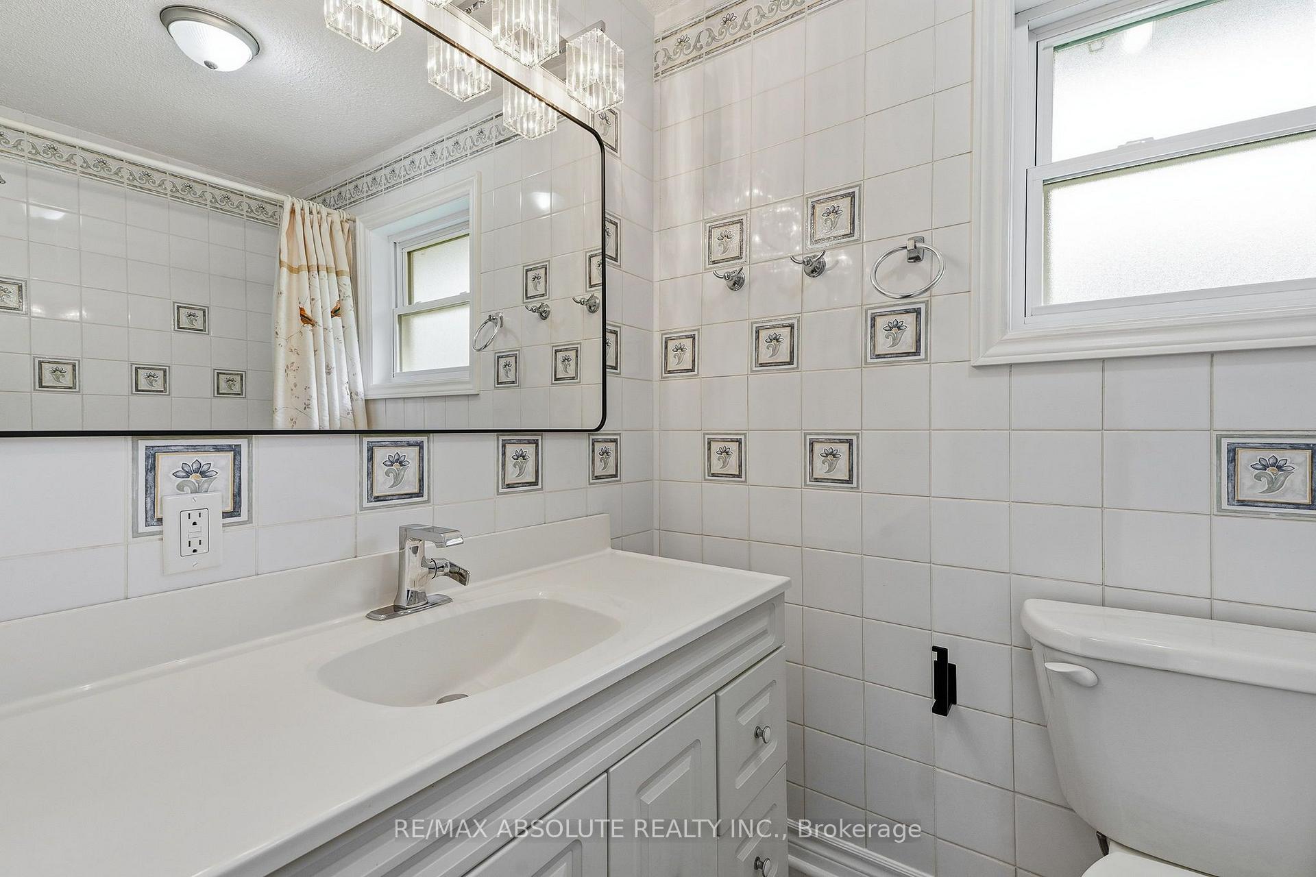 Photo 21 of 1000 Milburn Crescent, Ottawa, Cumberland Ridge — HOMEH