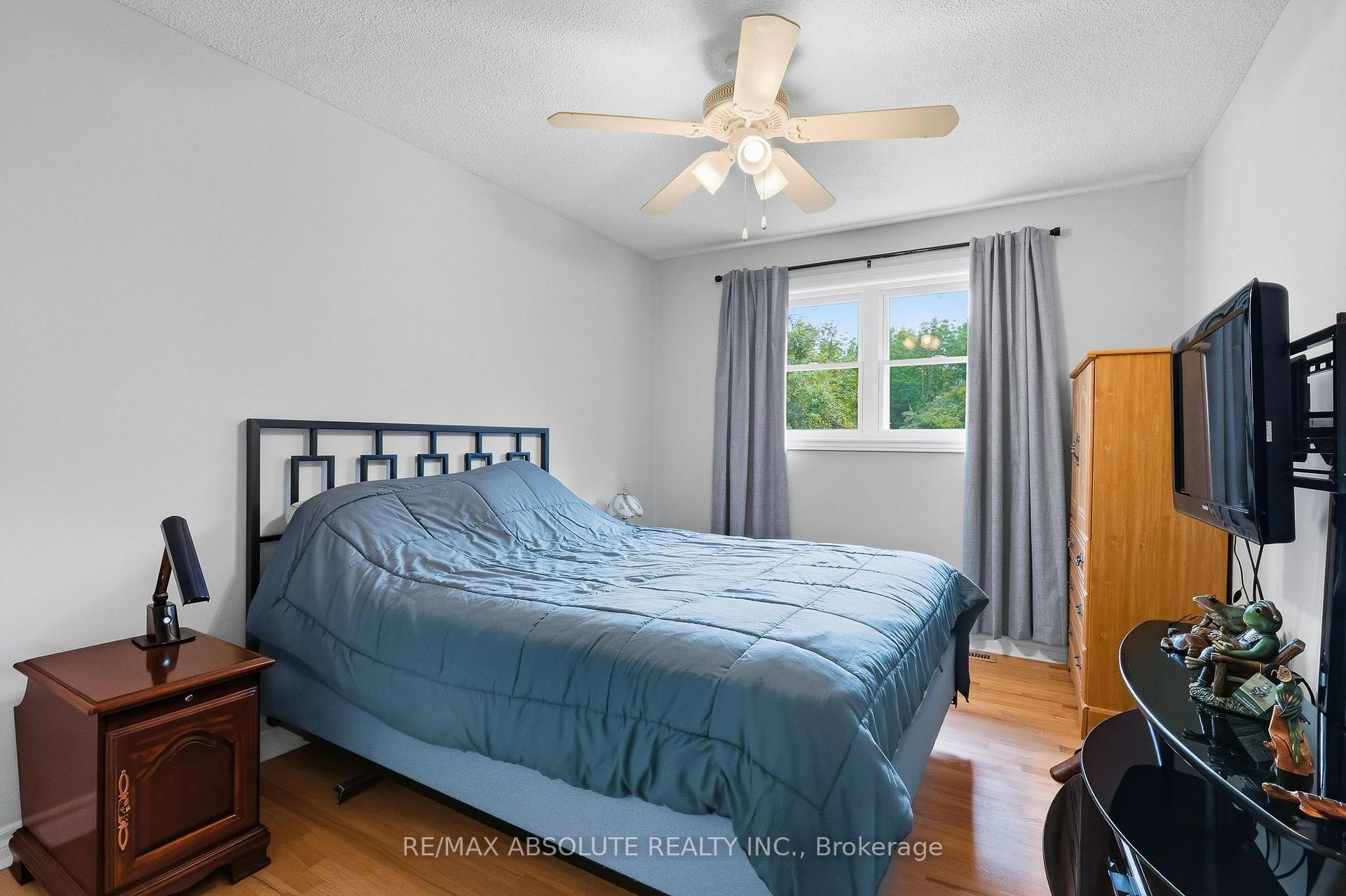 Photo 23 of 1000 Milburn Crescent, Ottawa, Cumberland Ridge — HOMEH