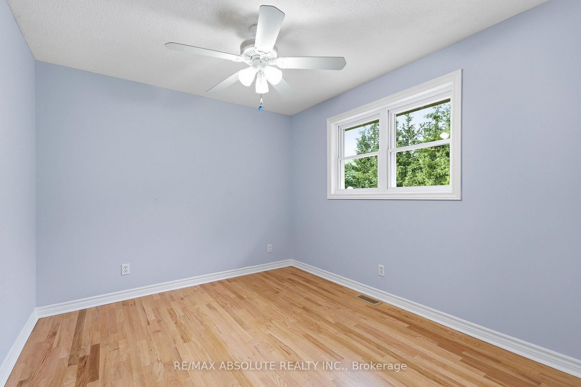 Photo 24 of 1000 Milburn Crescent, Ottawa, Cumberland Ridge — HOMEH