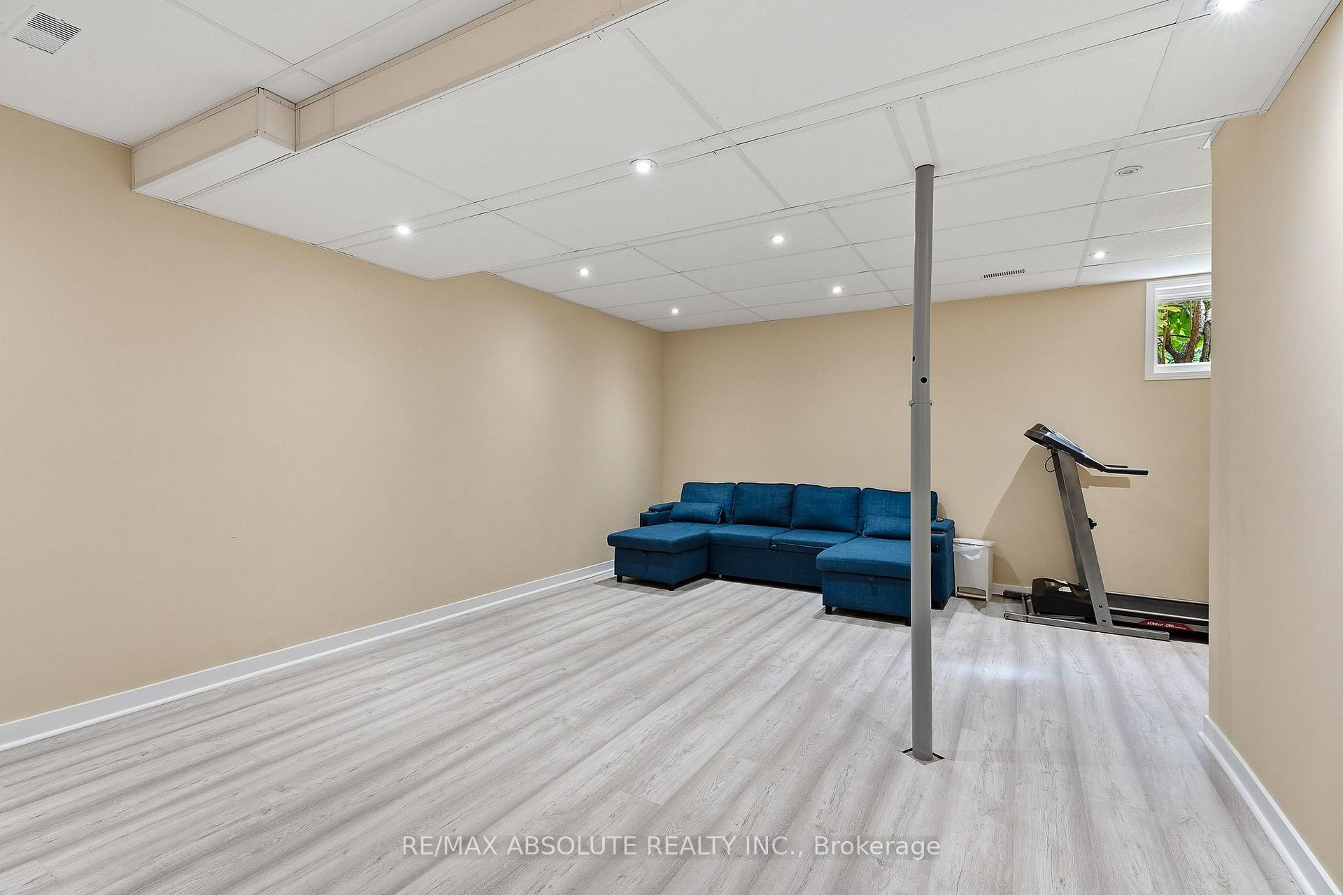 Photo 28 of 1000 Milburn Crescent, Ottawa, Cumberland Ridge — HOMEH