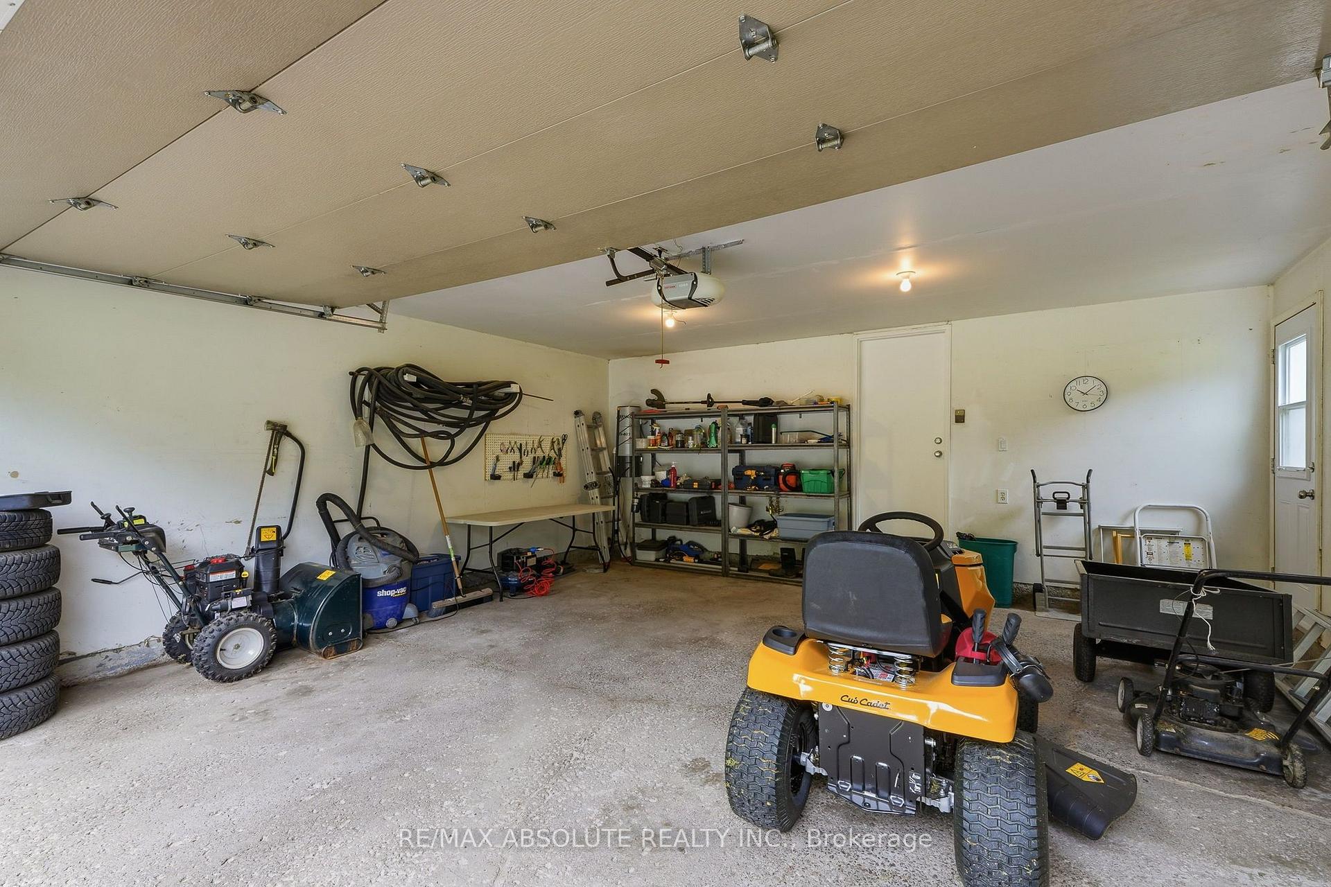 Photo 32 of 1000 Milburn Crescent, Ottawa, Cumberland Ridge — HOMEH