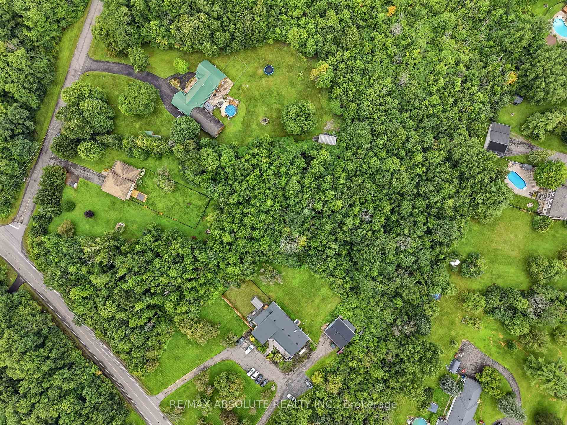 Photo 39 of 1000 Milburn Crescent, Ottawa, Cumberland Ridge — HOMEH