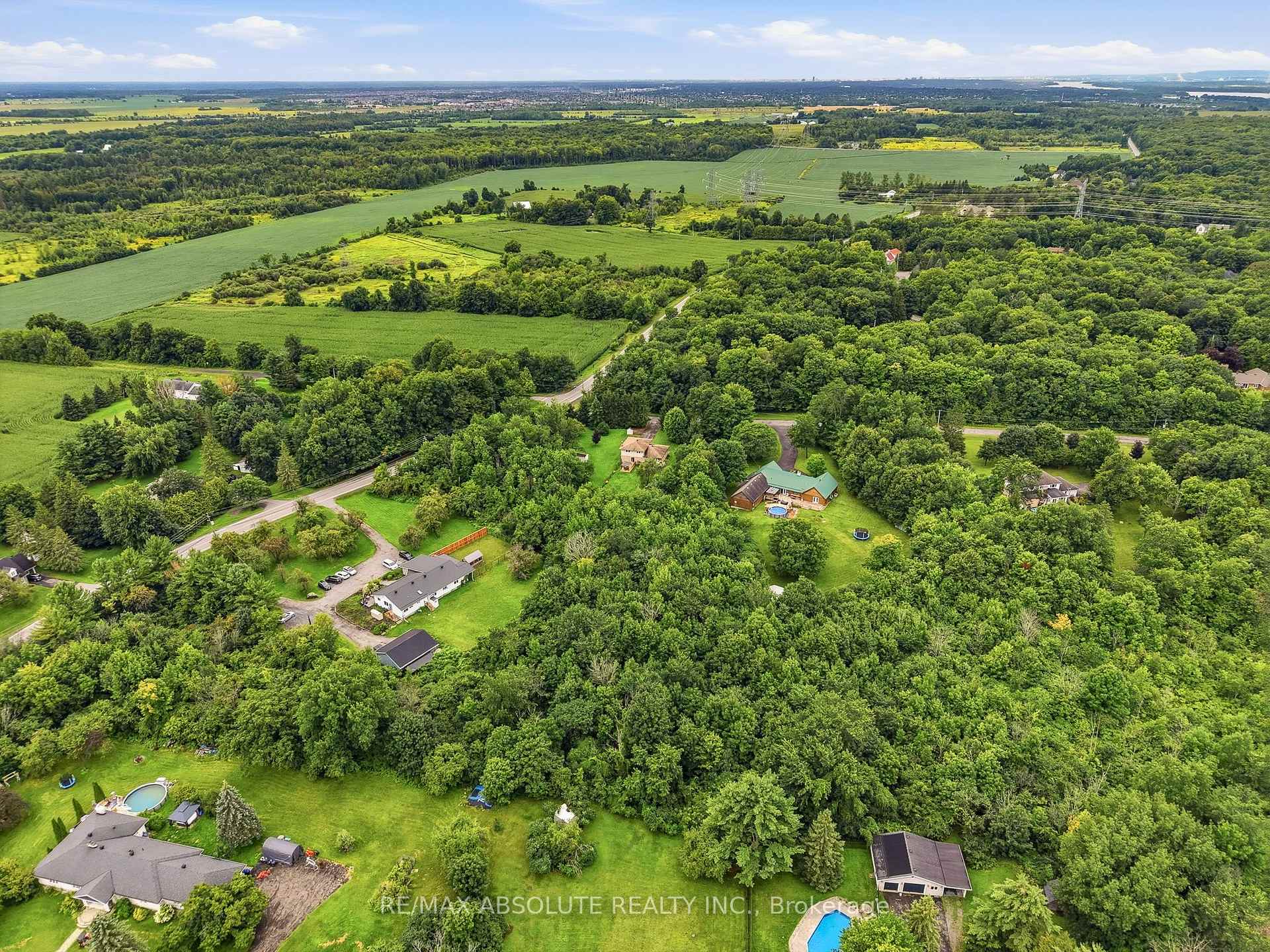 Photo 40 of 1000 Milburn Crescent, Ottawa, Cumberland Ridge — HOMEH
